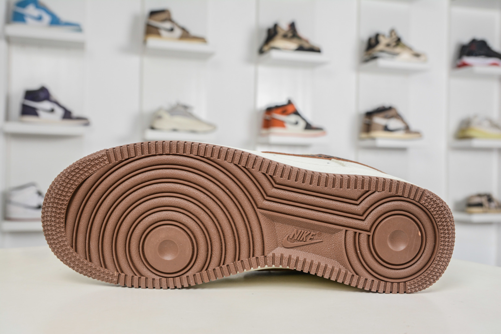 Nike Air Force 1 Low 07 x FENDI 芬迪联名-米棕老花 XY9025-019-Top High Quatity Cheap Sneakers Fashion Clothing Clothes Bags handbags Shoes of all Brand wholesale With The best Quality And Beautiful Price from China Factory Chinese suppliers wholesaler seller Nike Air Force 1 Low 07 x FENDI 芬迪联名-米棕老花 XY9025-019