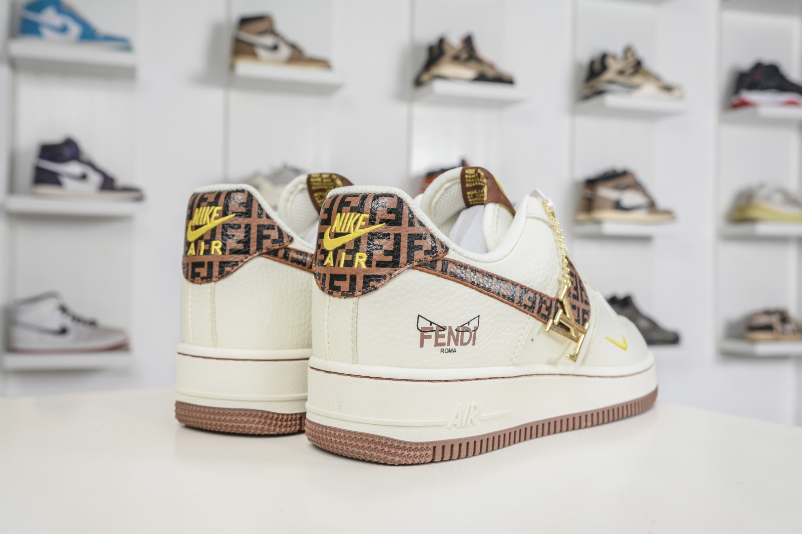 Nike Air Force 1 Low 07 x FENDI 芬迪联名-米棕老花 XY9025-019-Top High Quatity Cheap Sneakers Fashion Clothing Clothes Bags handbags Shoes of all Brand wholesale With The best Quality And Beautiful Price from China Factory Chinese suppliers wholesaler seller Nike Air Force 1 Low 07 x FENDI 芬迪联名-米棕老花 XY9025-019