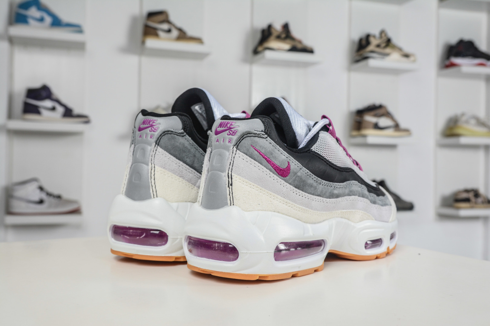 NIKE Air Max 95 潮流百搭 气垫缓震慢跑鞋 HF7545-100-Top High Quatity Cheap Sneakers Fashion Clothing Clothes Bags handbags Shoes of all Brand wholesale With The best Quality And Beautiful Price from China Factory Chinese suppliers wholesaler seller NIKE Air Max 95 潮流百搭 气垫缓震慢跑鞋 HF7545-100