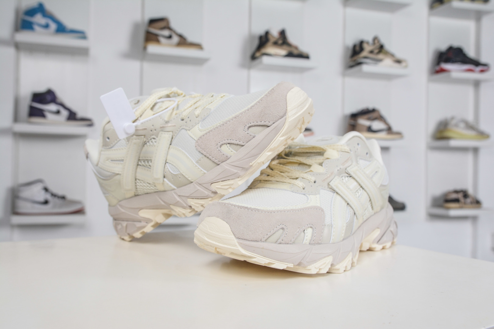 200 Asics Gel-Sonoma TR62 亚瑟士舒适百搭运动休闲鞋 1203A734-100-Chinese UA Cheap High Quatity Brand Clothes Bags handbags Sneakers wholesale wholesaler seller from China Factory suppliers Fashion Clothing Shoes best Quality Beautiful Price 200 Asics Gel-Sonoma TR62 亚瑟士舒适百搭运动休闲鞋 1203A734-100