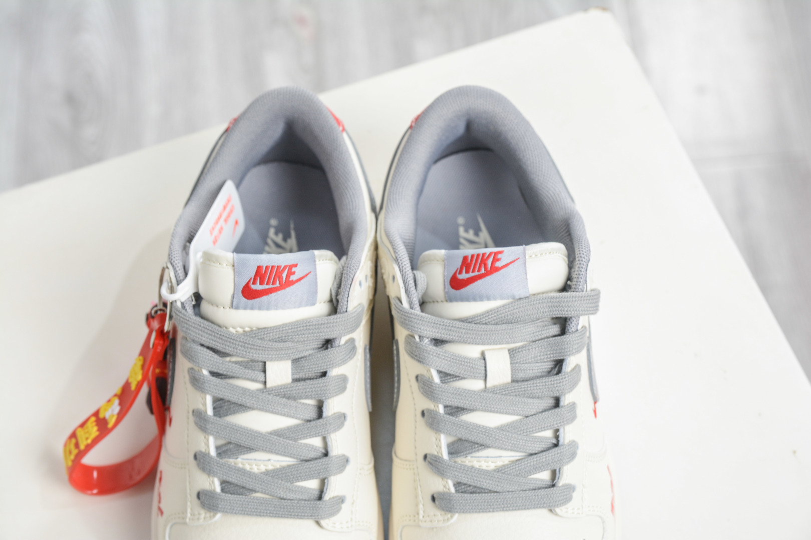 Nike SB Dunk Low 马年限定联名-白灰中国风 FF9989-024-Top High Quatity Cheap Sneakers Fashion Clothing Clothes Bags handbags Shoes of all Brand wholesale With The best Quality And Beautiful Price from China Factory Chinese suppliers wholesaler seller Nike SB Dunk Low 马年限定联名-白灰中国风 FF9989-024