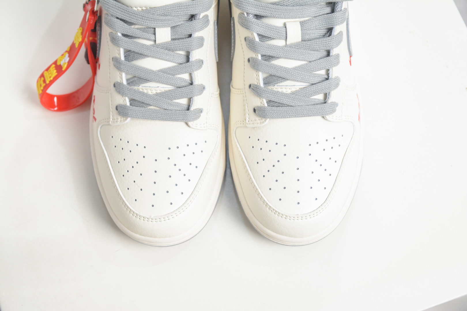 Nike SB Dunk Low 马年限定联名-白灰中国风 FF9989-024-Top High Quatity Cheap Sneakers Fashion Clothing Clothes Bags handbags Shoes of all Brand wholesale With The best Quality And Beautiful Price from China Factory Chinese suppliers wholesaler seller Nike SB Dunk Low 马年限定联名-白灰中国风 FF9989-024