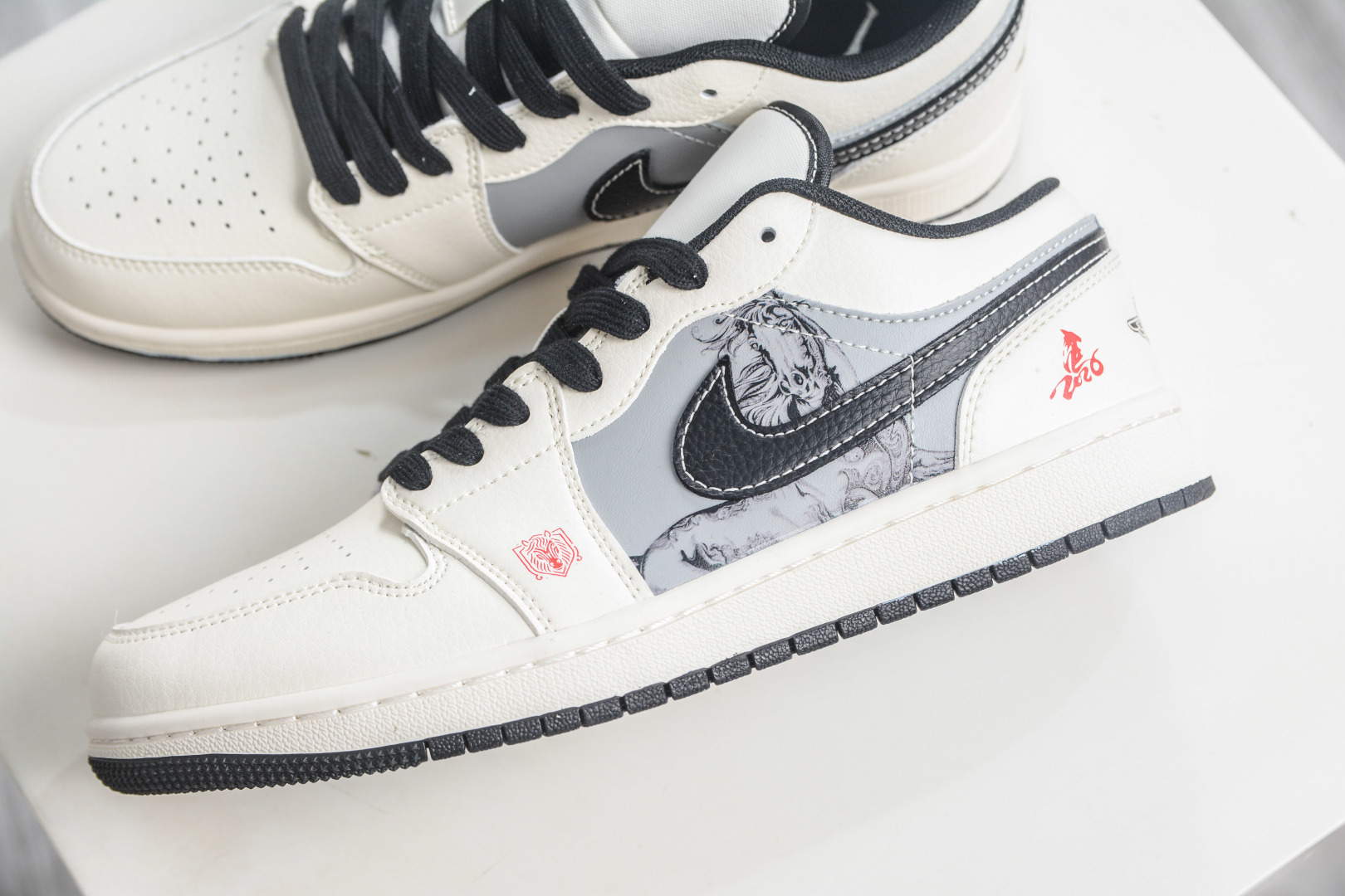 Air Jordan 1 Retro Low 马年限定联名-白灰踏马 FF9989-034-Top High Quatity Cheap Sneakers Fashion Clothing Clothes Bags handbags Shoes of all Brand wholesale With The best Quality And Beautiful Price from China Factory Chinese suppliers wholesaler seller Air Jordan 1 Retro Low 马年限定联名-白灰踏马 FF9989-034