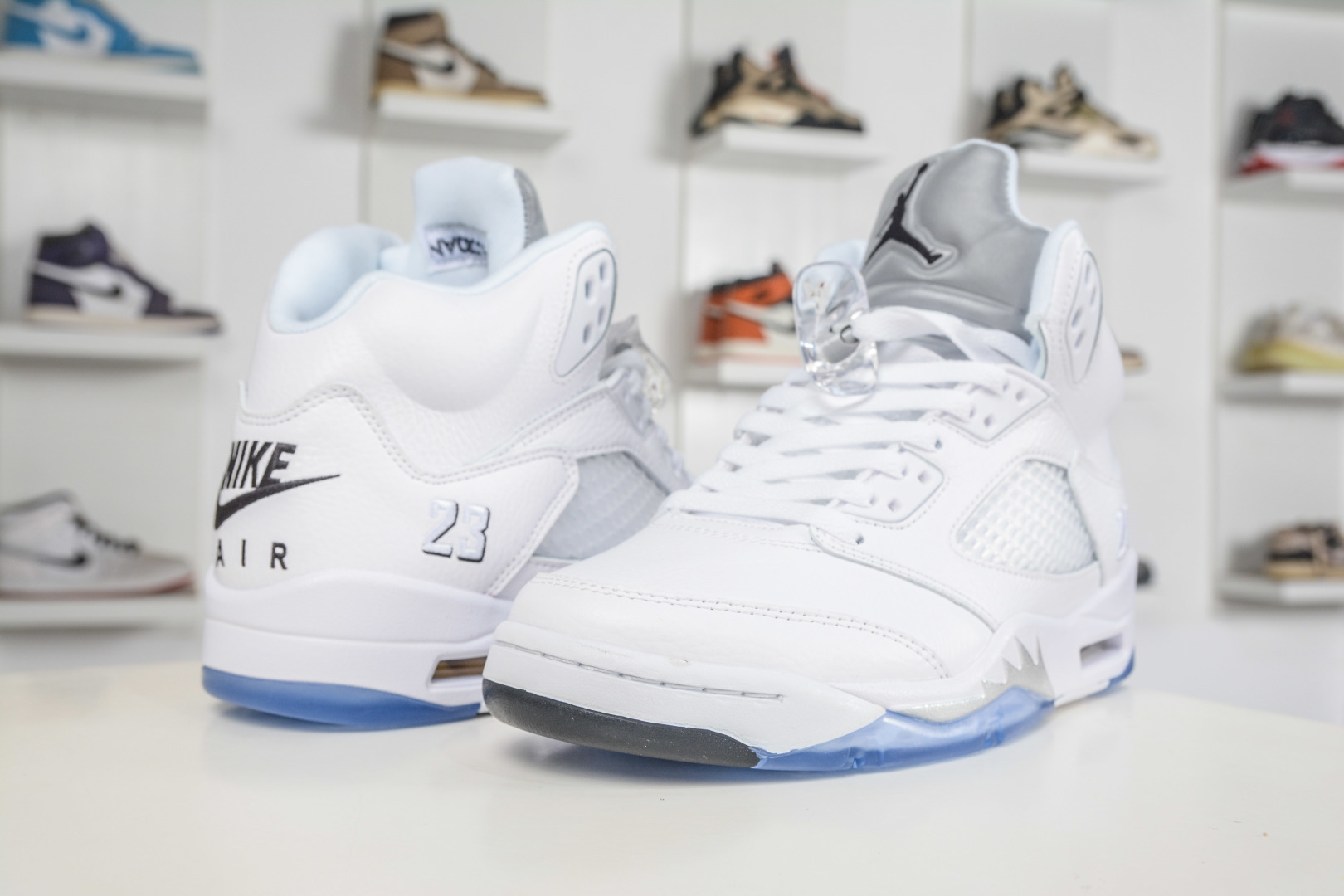 Air Jordan 5 Retro ”White Metallic” 乔丹 AJ5代中帮复古休闲文化篮球鞋 白银 HQ7978-103-Top High Quatity Cheap Sneakers Fashion Clothing Clothes Bags handbags Shoes of all Brand wholesale With The best Quality And Beautiful Price from China Factory Chinese suppliers wholesaler seller Air Jordan 5 Retro ”White Metallic” 乔丹 AJ5代中帮复古休闲文化篮球鞋 白银 HQ7978-103