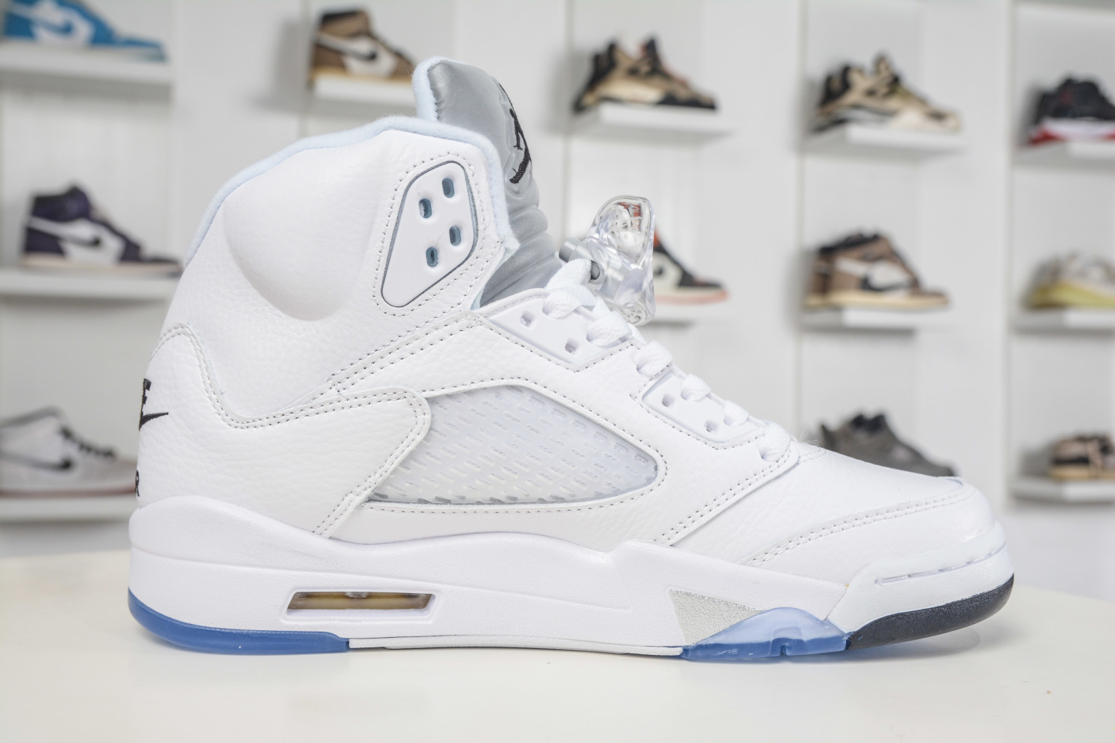Air Jordan 5 Retro ”White Metallic” 乔丹 AJ5代中帮复古休闲文化篮球鞋 白银 HQ7978-103-Top High Quatity Cheap Sneakers Fashion Clothing Clothes Bags handbags Shoes of all Brand wholesale With The best Quality And Beautiful Price from China Factory Chinese suppliers wholesaler seller Air Jordan 5 Retro ”White Metallic” 乔丹 AJ5代中帮复古休闲文化篮球鞋 白银 HQ7978-103