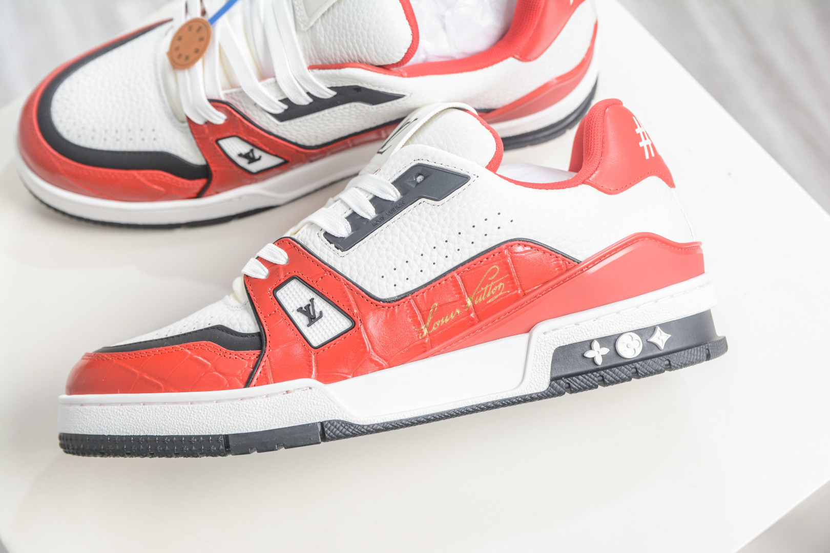 Louis Vuitton Trainer 系列板鞋 小红书种草推荐-Top High Quatity Cheap Sneakers Fashion Clothing Clothes Bags handbags Shoes of all Brand wholesale With The best Quality And Beautiful Price from China Factory Chinese suppliers wholesaler seller Louis Vuitton Trainer 系列板鞋 小红书种草推荐