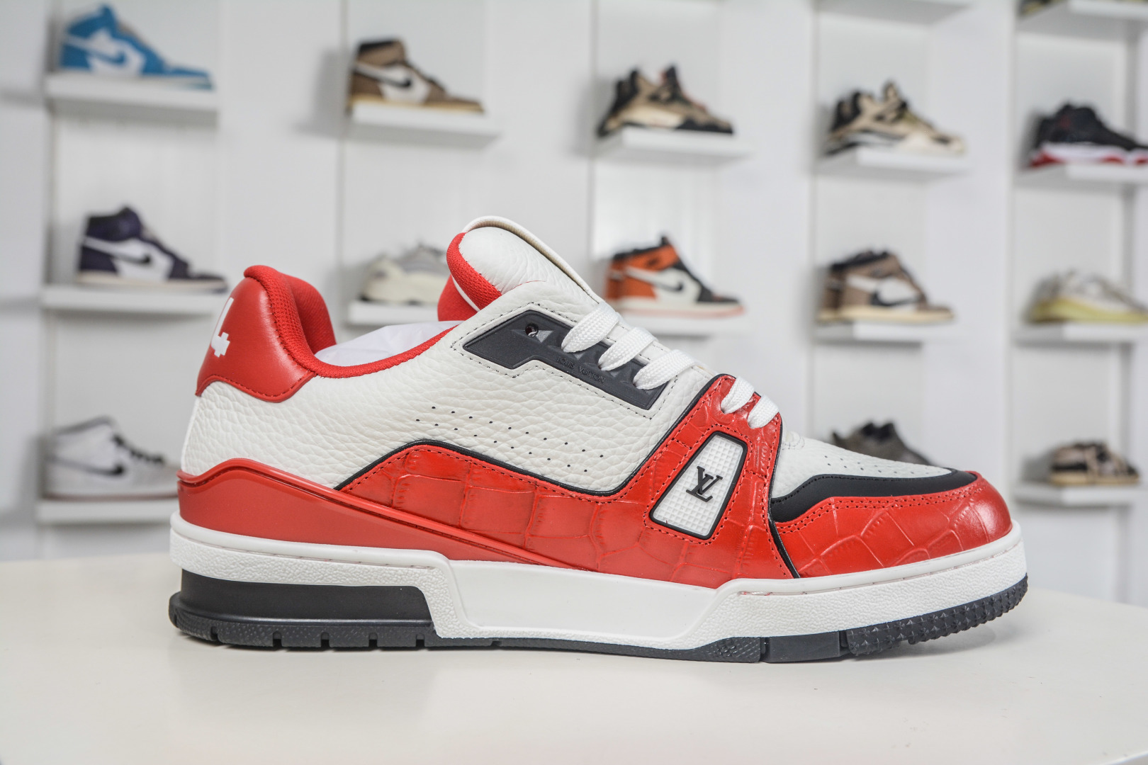 Louis Vuitton Trainer 系列板鞋 小红书种草推荐-Top High Quatity Cheap Sneakers Fashion Clothing Clothes Bags handbags Shoes of all Brand wholesale With The best Quality And Beautiful Price from China Factory Chinese suppliers wholesaler seller Louis Vuitton Trainer 系列板鞋 小红书种草推荐