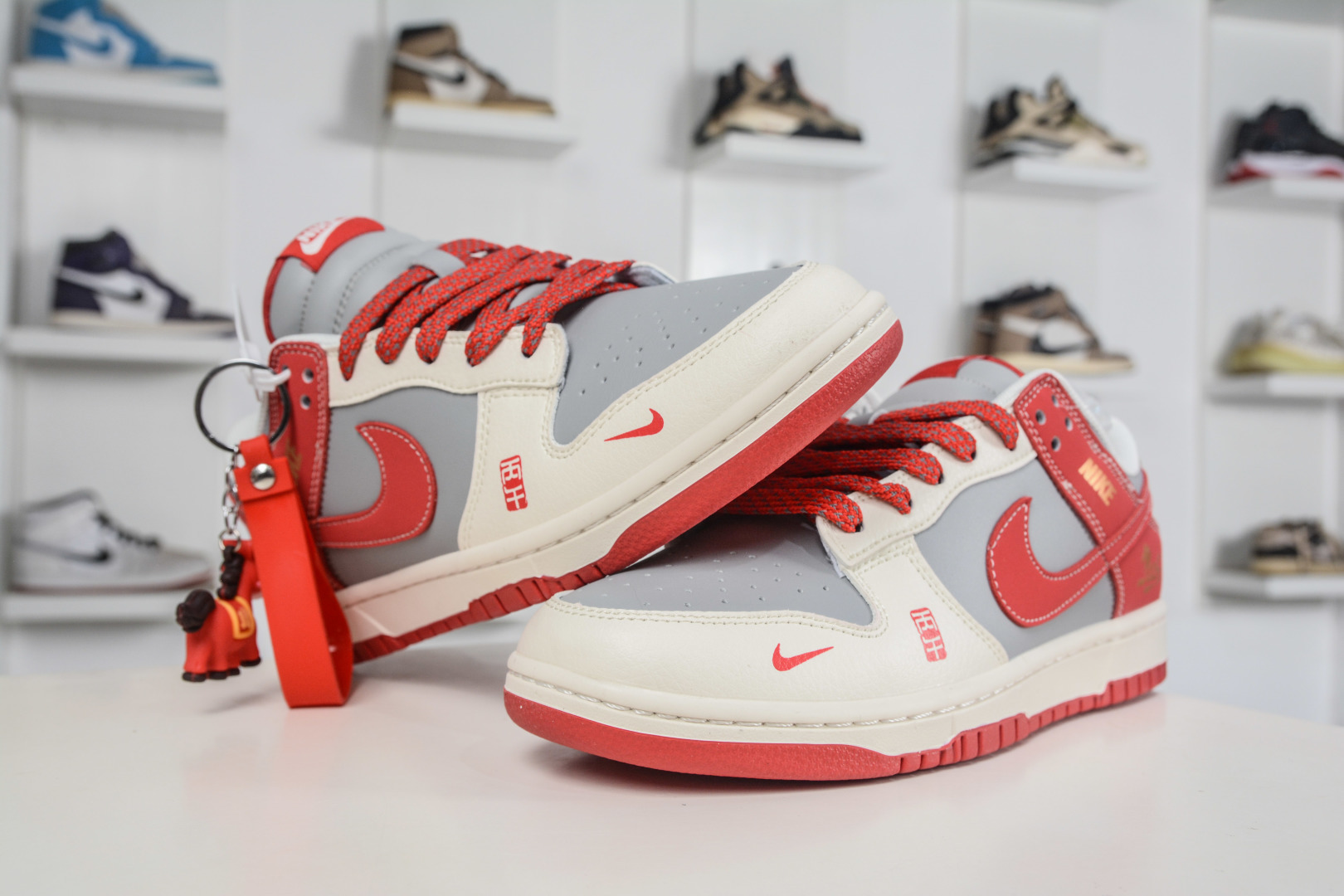 270 Nike SB Dunk Low 马年限定联名-米白灰红 QW5288-106
