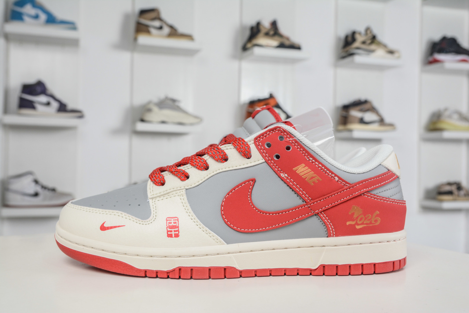 270 Nike SB Dunk Low 马年限定联名-米白灰红 QW5288-106