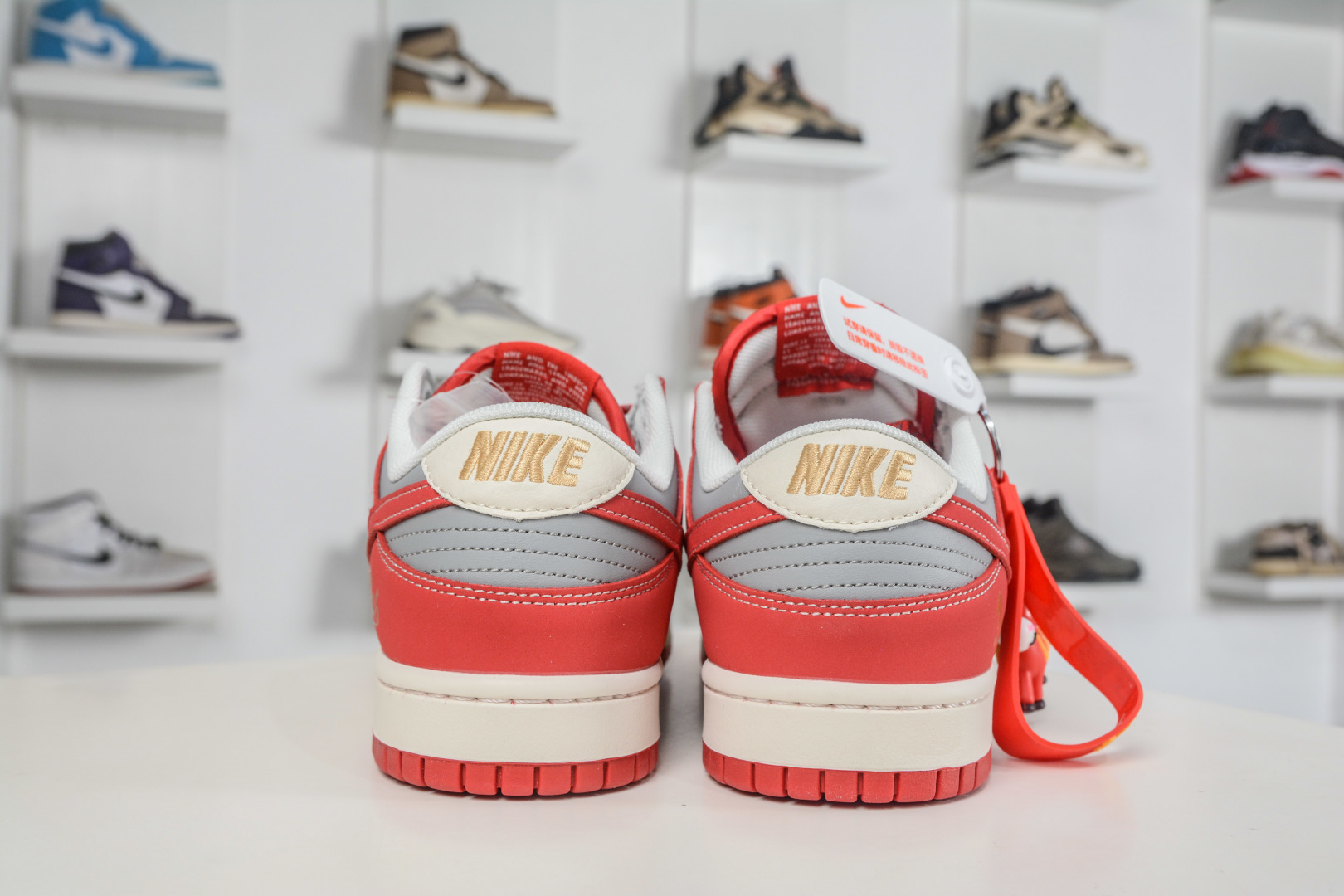 270 Nike SB Dunk Low 马年限定联名-米白灰红 QW5288-106