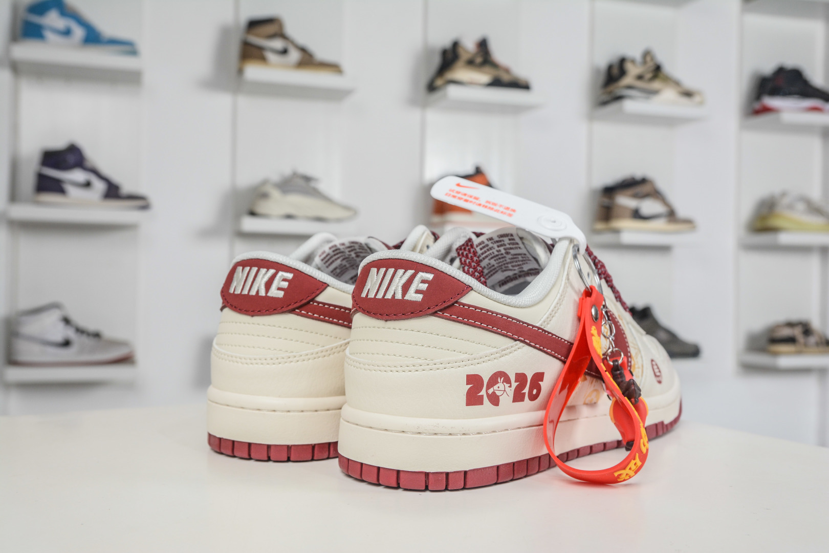 Nike SB Dunk Low 马年限定联名-米白酒红金 QW5288-110-Top High Quatity Cheap Sneakers Fashion Clothing Clothes Bags handbags Shoes of all Brand wholesale With The best Quality And Beautiful Price from China Factory Chinese suppliers wholesaler seller Nike SB Dunk Low 马年限定联名-米白酒红金 QW5288-110
