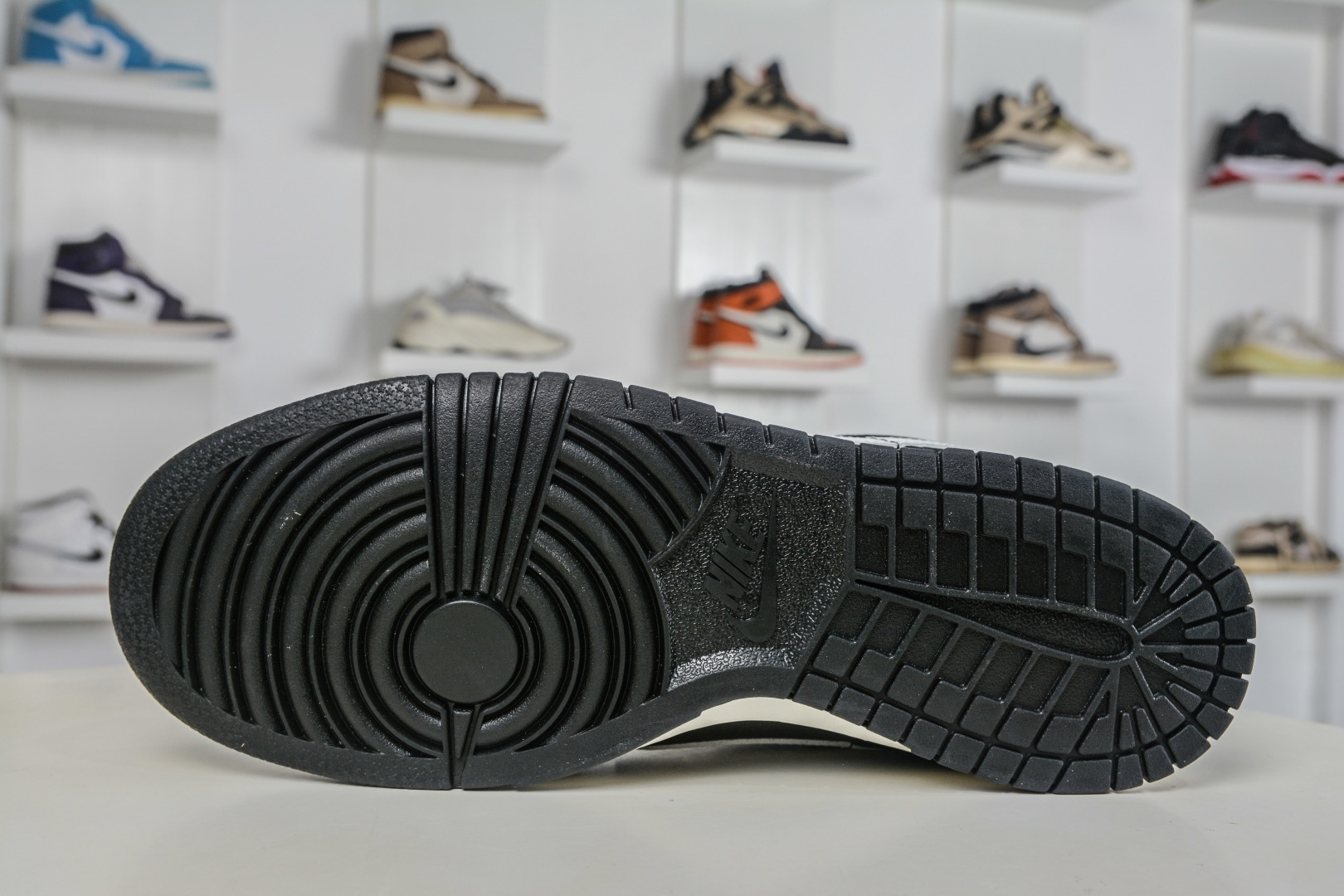 Nike SB Dunk Low X Stussy 斯图西马年限定联名—黑白 X25899-116-Top High Quatity Cheap Sneakers Fashion Clothing Clothes Bags handbags Shoes of all Brand wholesale With The best Quality And Beautiful Price from China Factory Chinese suppliers wholesaler seller Nike SB Dunk Low X Stussy 斯图西马年限定联名—黑白 X25899-116