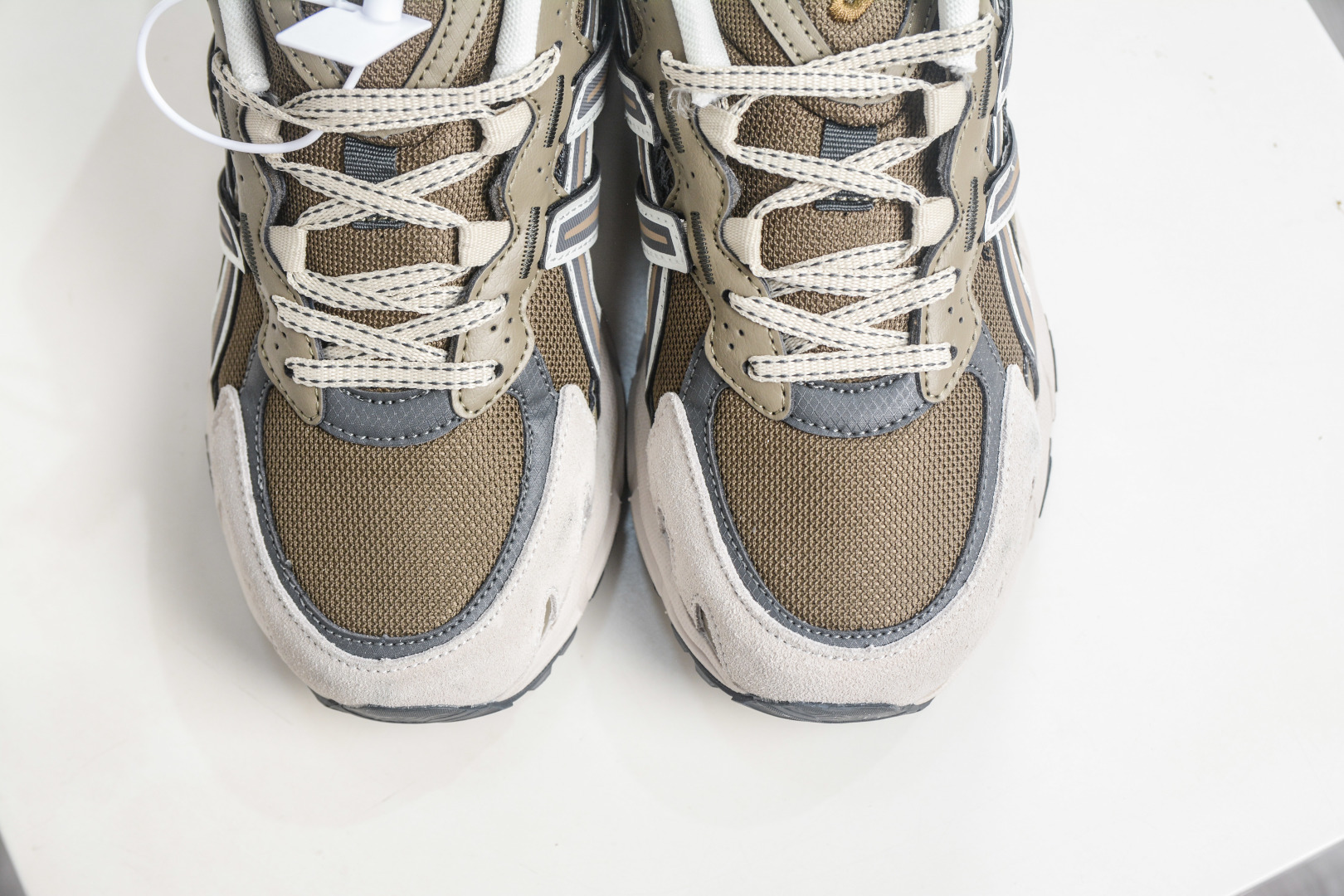 Asics Gel-Sonoma TR62 亚瑟士舒适百搭运动休闲鞋 1203A734-200-Top High Quatity Cheap Sneakers Fashion Clothing Clothes Bags handbags Shoes of all Brand wholesale With The best Quality And Beautiful Price from China Factory Chinese suppliers wholesaler seller Asics Gel-Sonoma TR62 亚瑟士舒适百搭运动休闲鞋 1203A734-200