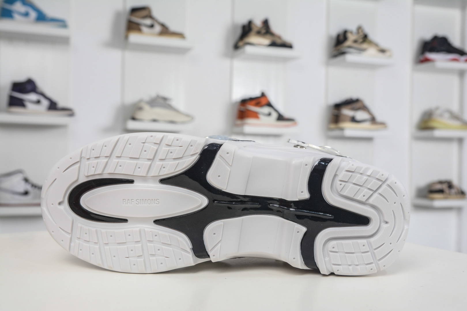 RAF SIMONS CYLON-21 潮流运动 织物皮革 圆头系带 低帮休闲鞋 HR740003S-Top High Quatity Cheap Sneakers Fashion Clothing Clothes Bags handbags Shoes of all Brand wholesale With The best Quality And Beautiful Price from China Factory Chinese suppliers wholesaler seller RAF SIMONS CYLON-21 潮流运动 织物皮革 圆头系带 低帮休闲鞋 HR740003S