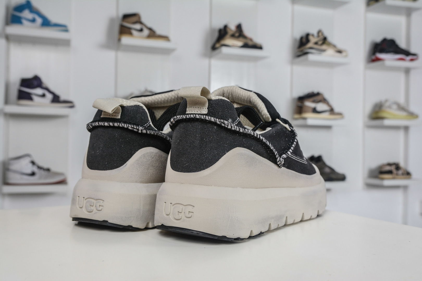 UGG Heritage Utility牛皮革简约个性通勤低帮生活休闲鞋 1174994-Top High Quatity Cheap Sneakers Fashion Clothing Clothes Bags handbags Shoes of all Brand wholesale With The best Quality And Beautiful Price from China Factory Chinese suppliers wholesaler seller UGG Heritage Utility牛皮革简约个性通勤低帮生活休闲鞋 1174994