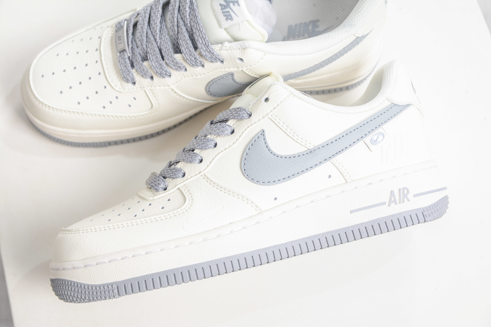 260 Nike Air Force 1 Low 07 米白烟灰 SM6668-121