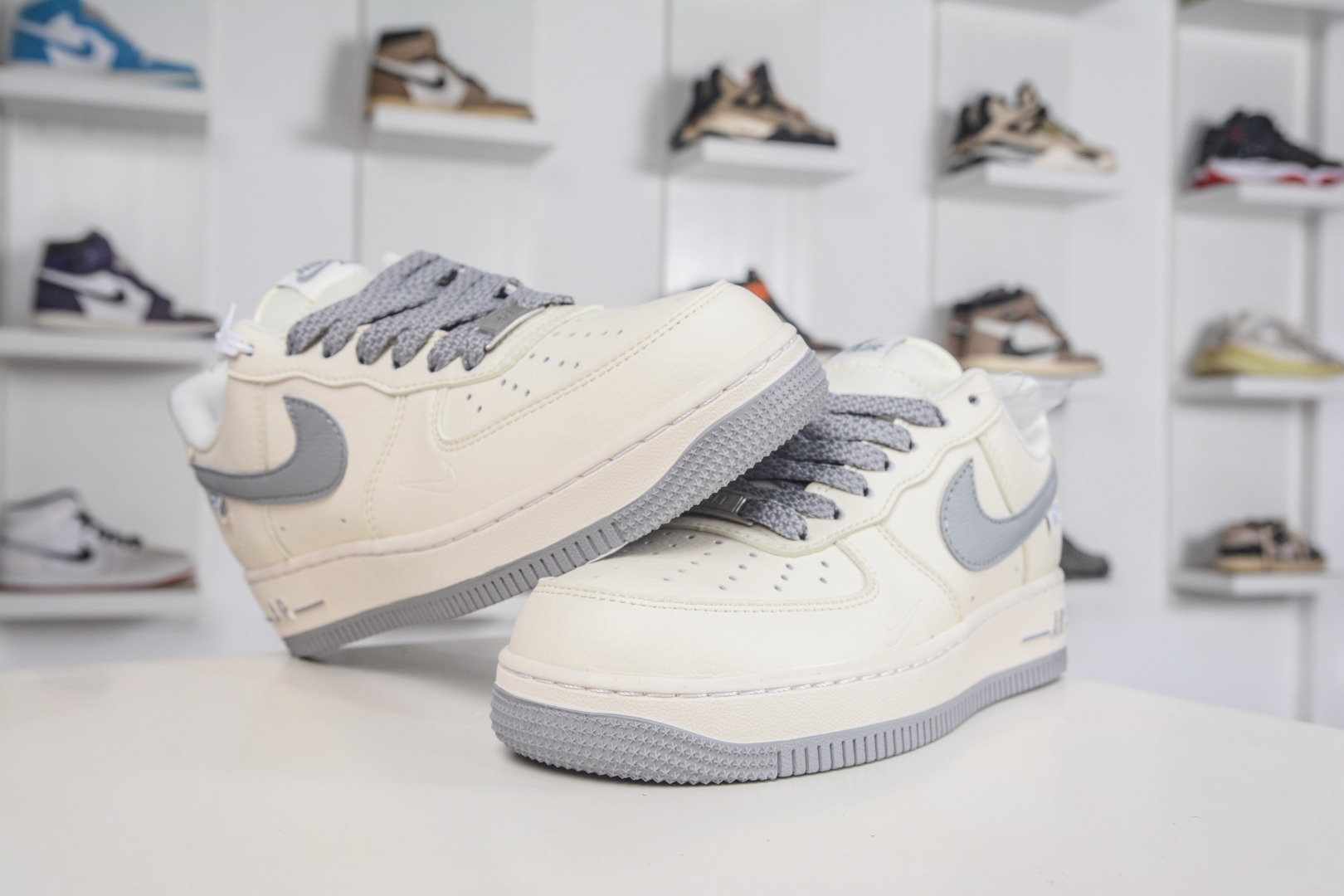260 Nike Air Force 1 Low 07 米白烟灰 SM6668-121
