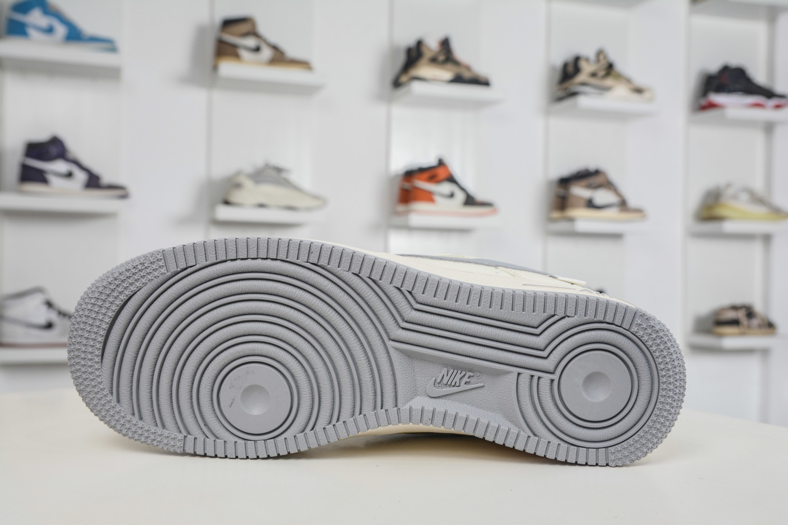 260 Nike Air Force 1 Low 07 米白烟灰 SM6668-121