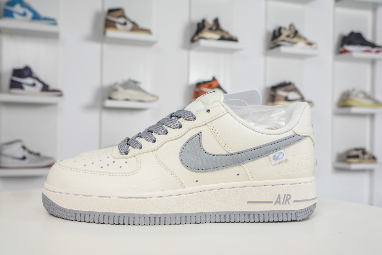 260 Nike Air Force 1 Low 07 米白烟灰 SM6668-121