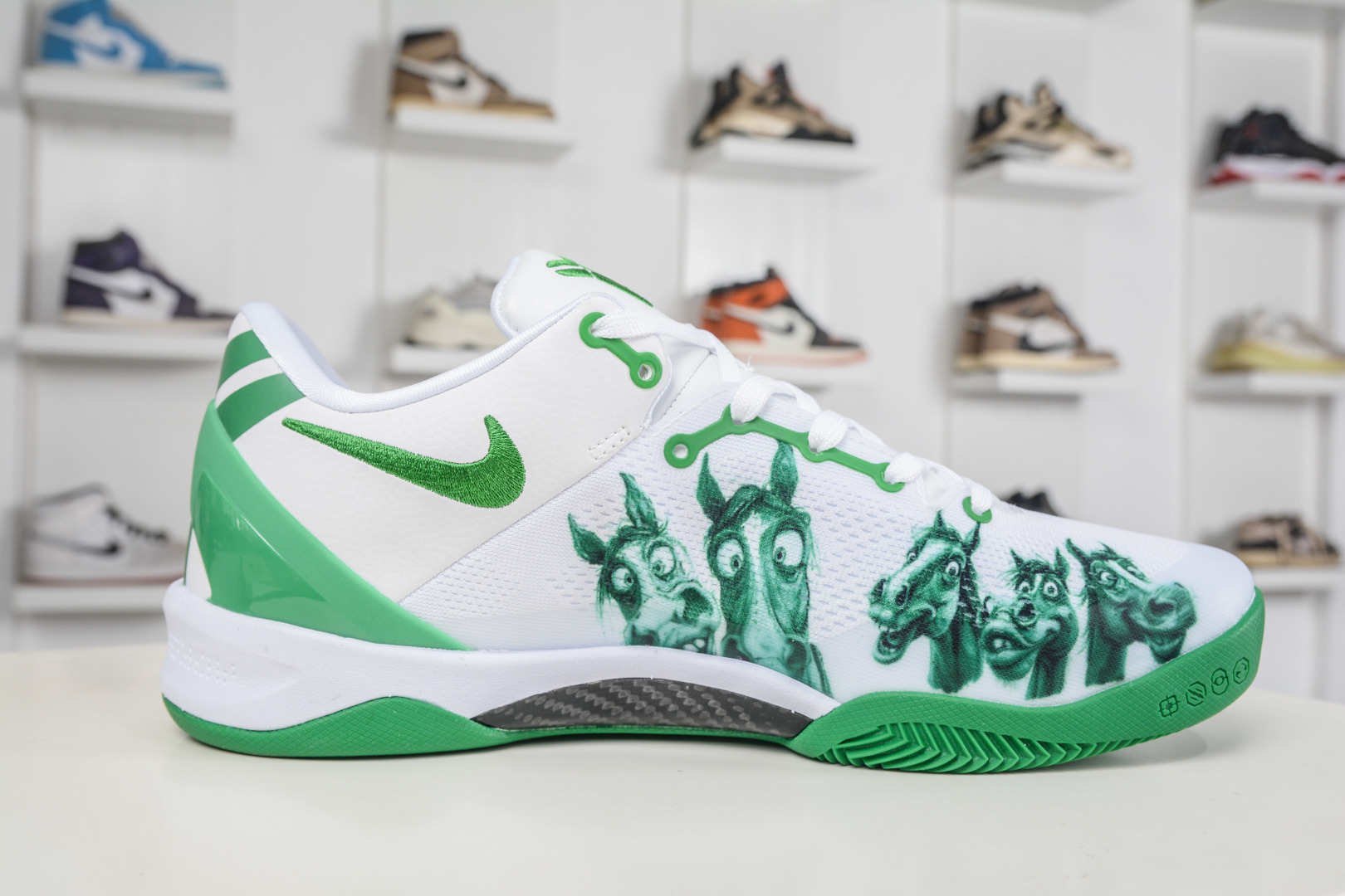 360 Nike Zoom Kobe VIII 马年限定 CNY新年款 低帮复刻实战运动低帮文化篮球鞋 HF2793-015-Chinese UA Cheap High Quatity Brand Clothes Bags handbags Sneakers wholesale wholesaler seller from China Factory suppliers Fashion Clothing Shoes best Quality Beautiful Price 360 Nike Zoom Kobe VIII 马年限定 CNY新年款 低帮复刻实战运动低帮文化篮球鞋 HF2793-015