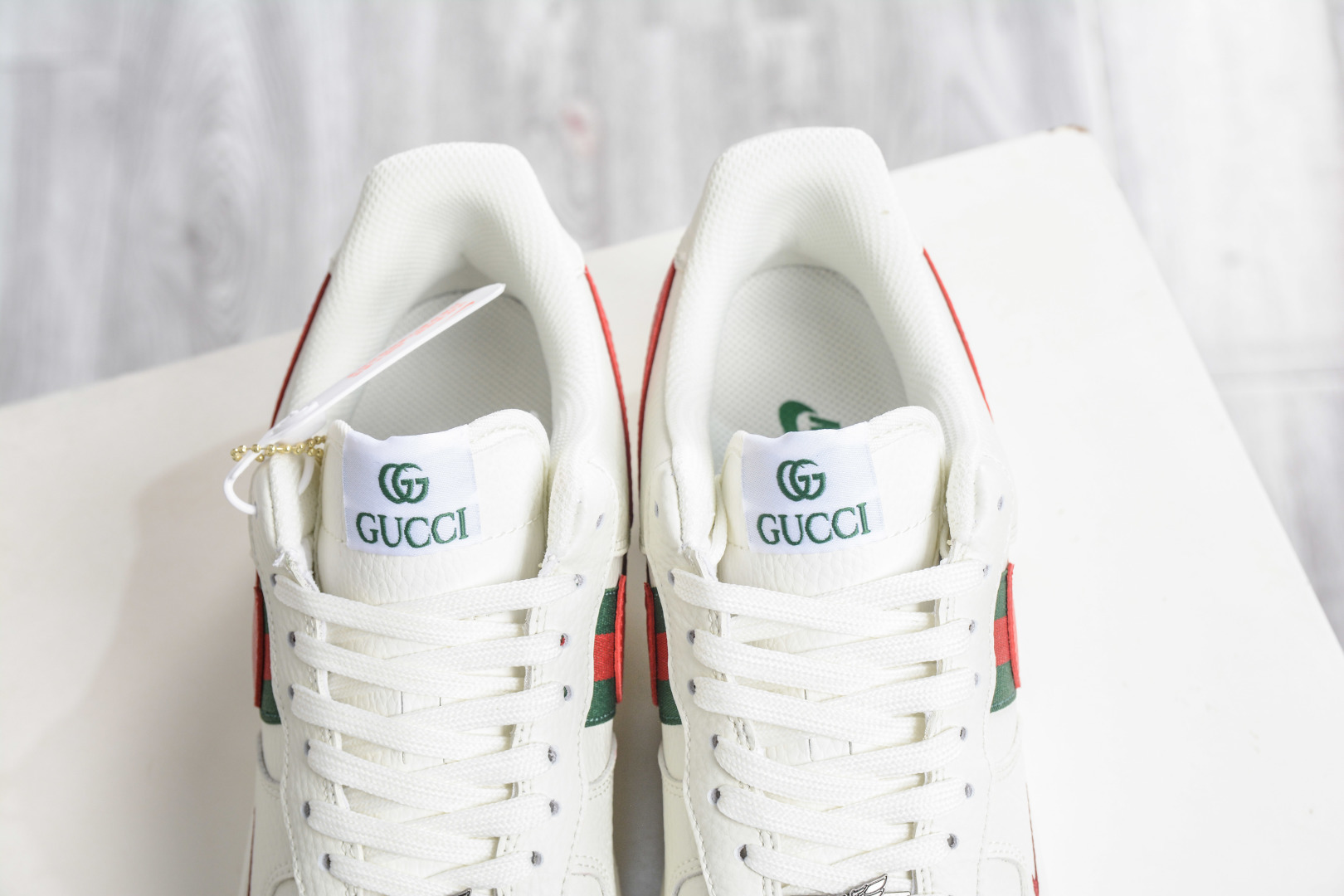 Gucci x NIke Air Force 1 古驰联名-白红 XY9025-015-Top High Quatity Cheap Sneakers Fashion Clothing Clothes Bags handbags Shoes of all Brand wholesale With The best Quality And Beautiful Price from China Factory Chinese suppliers wholesaler seller Gucci x NIke Air Force 1 古驰联名-白红 XY9025-015
