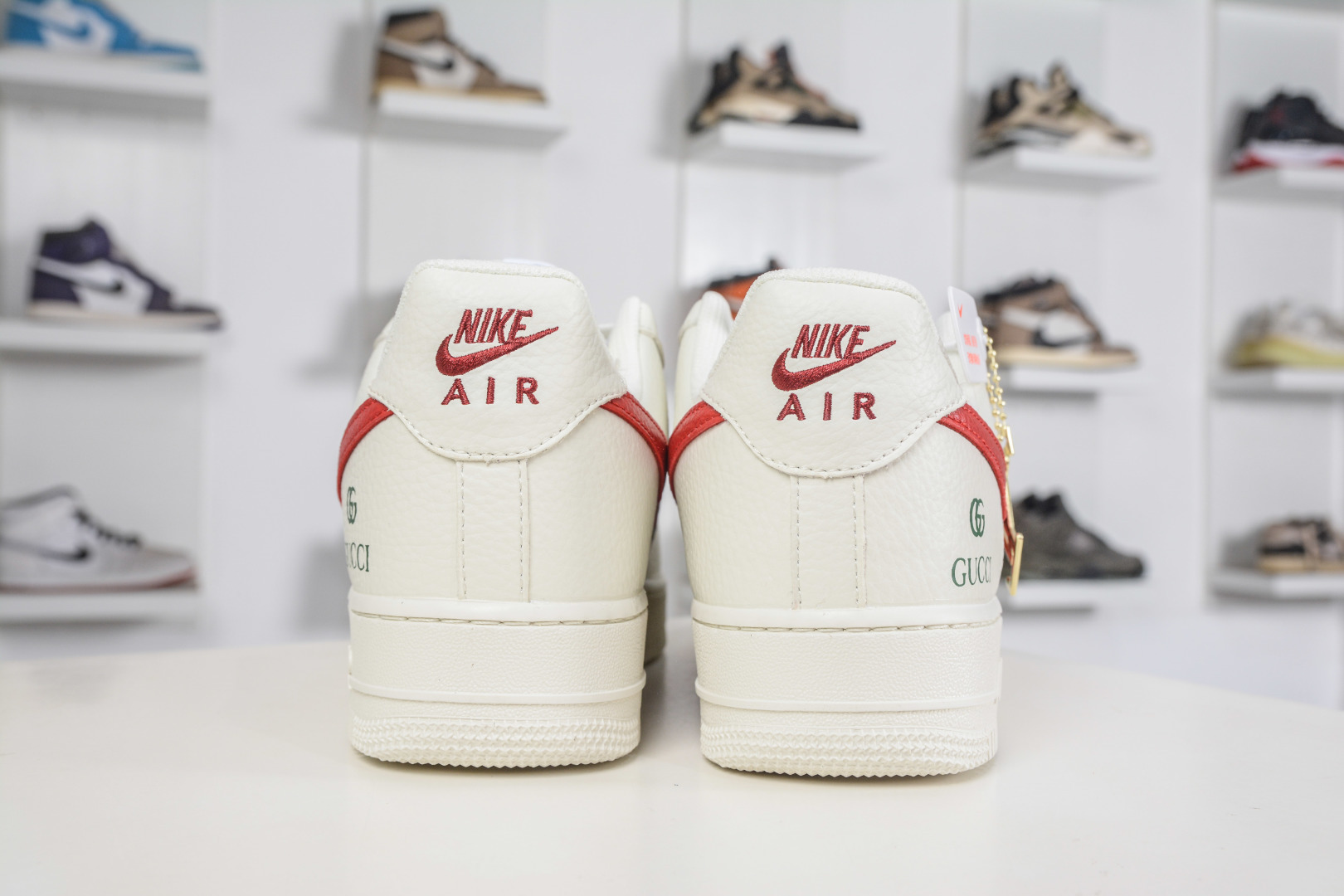 Gucci x NIke Air Force 1 古驰联名-白红 XY9025-015-Top High Quatity Cheap Sneakers Fashion Clothing Clothes Bags handbags Shoes of all Brand wholesale With The best Quality And Beautiful Price from China Factory Chinese suppliers wholesaler seller Gucci x NIke Air Force 1 古驰联名-白红 XY9025-015