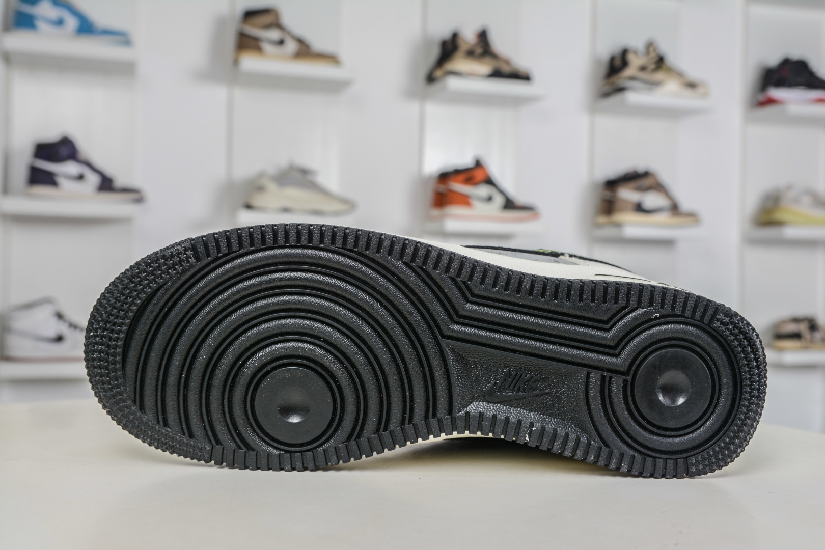 Nike Air Force 1 Low 07 x Louis Vuitton LV联名-白灰黑绿 XY9025-012-Top High Quatity Cheap Sneakers Fashion Clothing Clothes Bags handbags Shoes of all Brand wholesale With The best Quality And Beautiful Price from China Factory Chinese suppliers wholesaler seller Nike Air Force 1 Low 07 x Louis Vuitton LV联名-白灰黑绿 XY9025-012