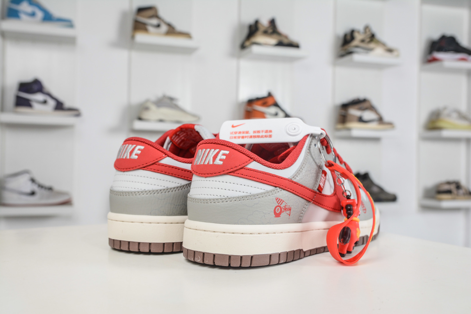 270 Nike SB Dunk Low 马年限定联名-白灰红 QW5288-109