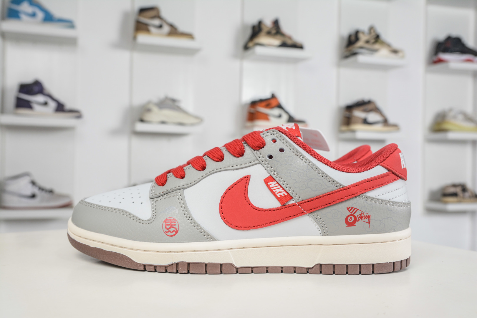 270 Nike SB Dunk Low 马年限定联名-白灰红 QW5288-109