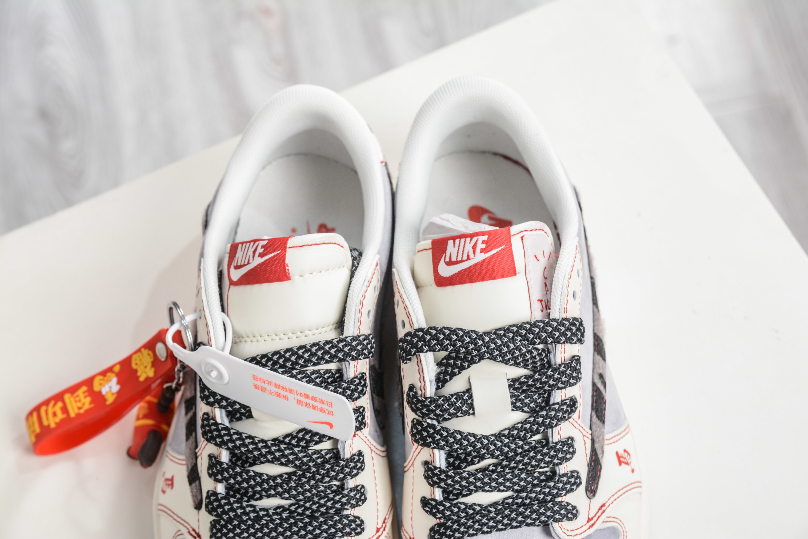 TS x Air Jordan AJ1 Low 倒钩低帮马年限定-米灰黑 FF9989-012-Top High Quatity Cheap Sneakers Fashion Clothing Clothes Bags handbags Shoes of all Brand wholesale With The best Quality And Beautiful Price from China Factory Chinese suppliers wholesaler seller TS x Air Jordan AJ1 Low 倒钩低帮马年限定-米灰黑 FF9989-012
