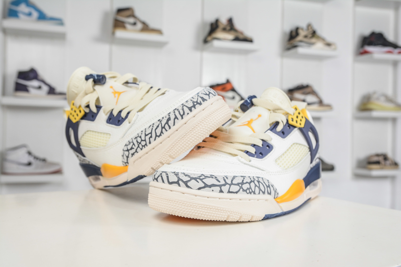 Jordan Spizike Low AJ复古低帮篮球鞋 FQ1759-111-Top High Quatity Cheap Sneakers Fashion Clothing Clothes Bags handbags Shoes of all Brand wholesale With The best Quality And Beautiful Price from China Factory Chinese suppliers wholesaler seller Jordan Spizike Low AJ复古低帮篮球鞋 FQ1759-111