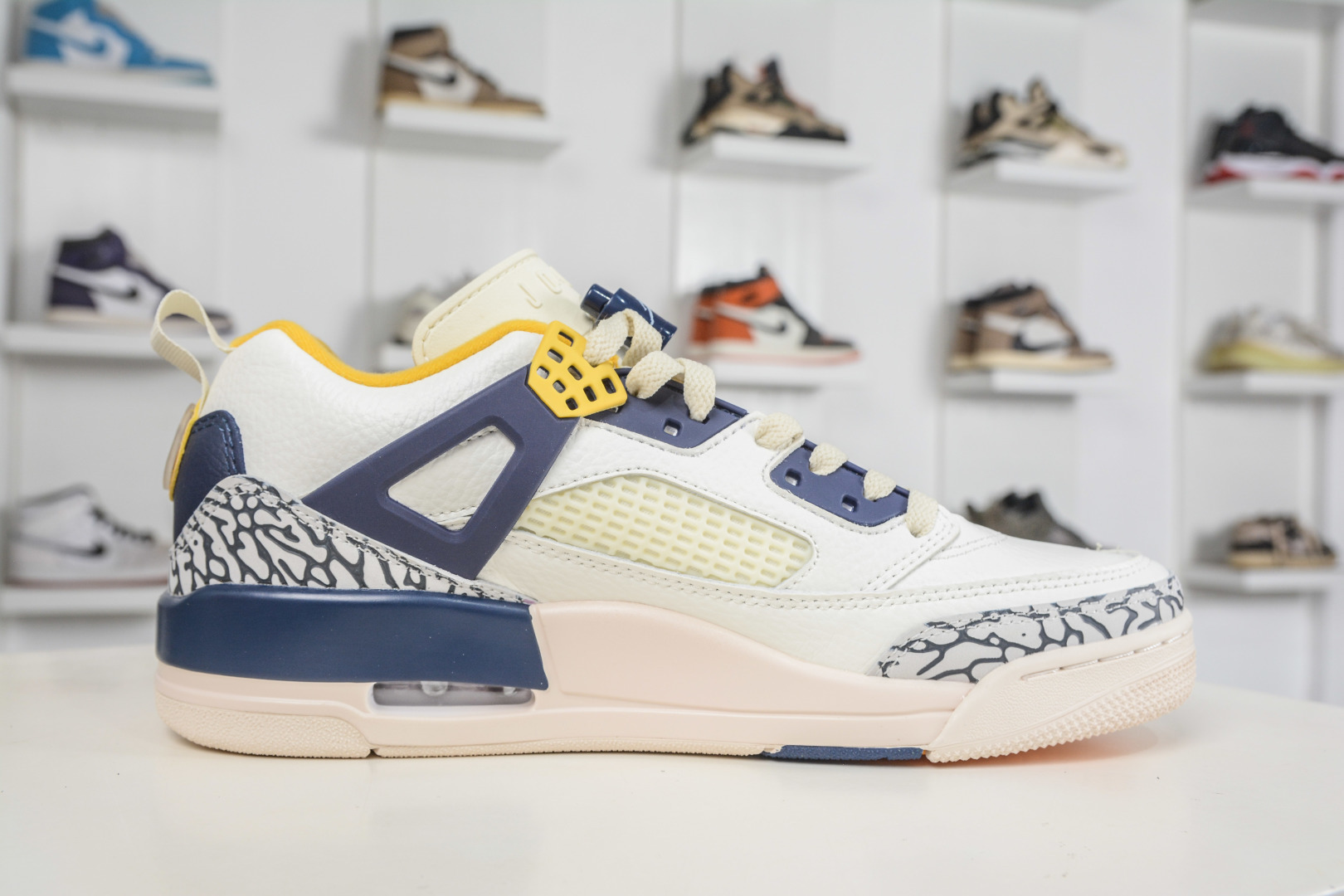 Jordan Spizike Low AJ复古低帮篮球鞋 FQ1759-111-Top High Quatity Cheap Sneakers Fashion Clothing Clothes Bags handbags Shoes of all Brand wholesale With The best Quality And Beautiful Price from China Factory Chinese suppliers wholesaler seller Jordan Spizike Low AJ复古低帮篮球鞋 FQ1759-111