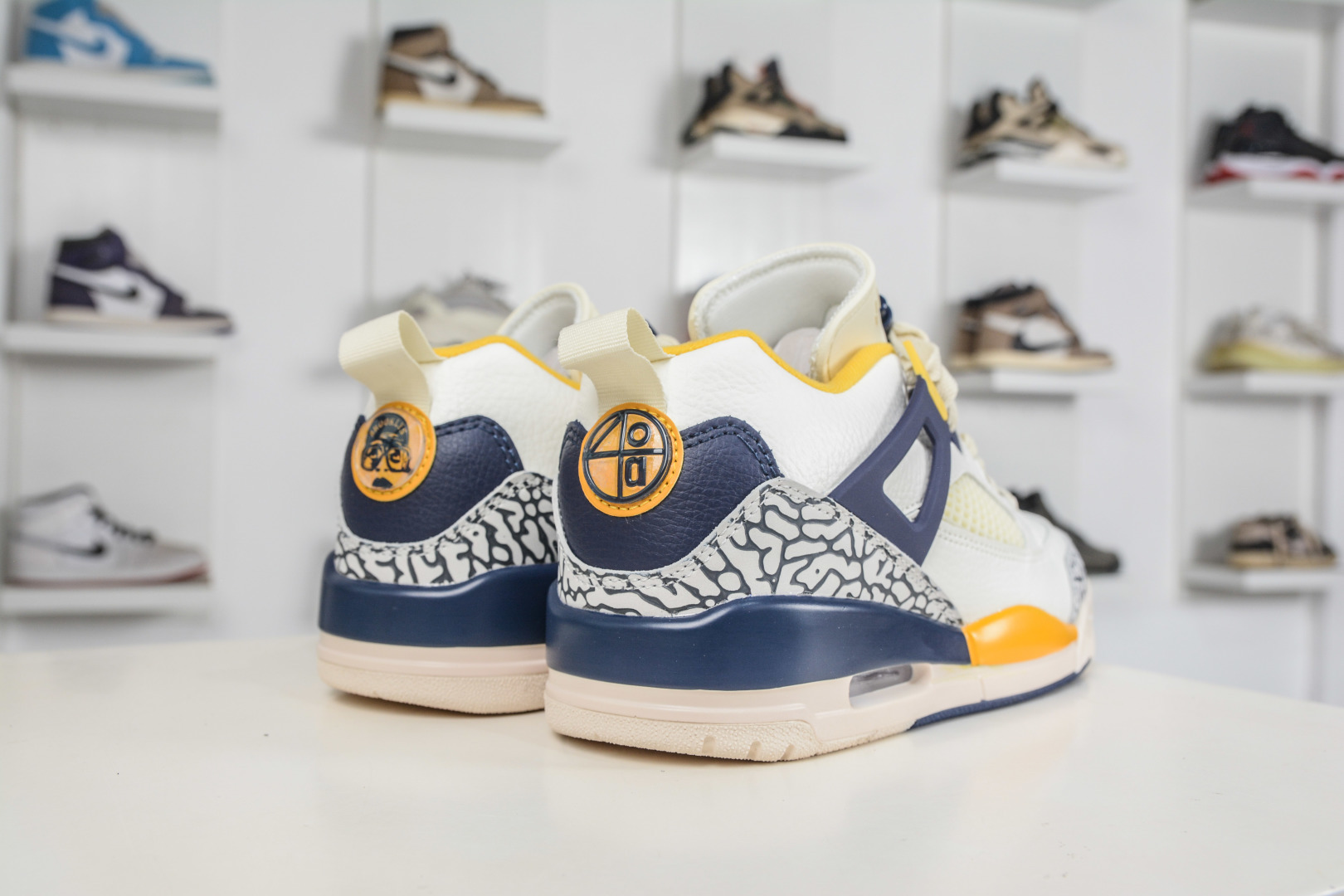 Jordan Spizike Low AJ复古低帮篮球鞋 FQ1759-111-Top High Quatity Cheap Sneakers Fashion Clothing Clothes Bags handbags Shoes of all Brand wholesale With The best Quality And Beautiful Price from China Factory Chinese suppliers wholesaler seller Jordan Spizike Low AJ复古低帮篮球鞋 FQ1759-111