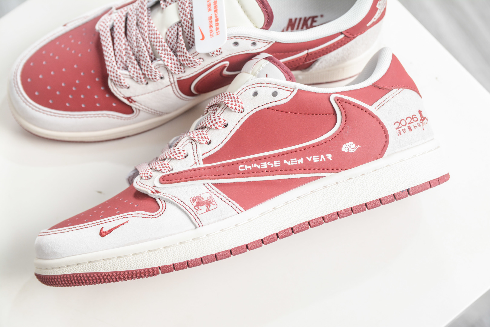 TS x Air Jordan AJ1 Low 倒钩低帮马年限定-酒红米白 JP2026-160