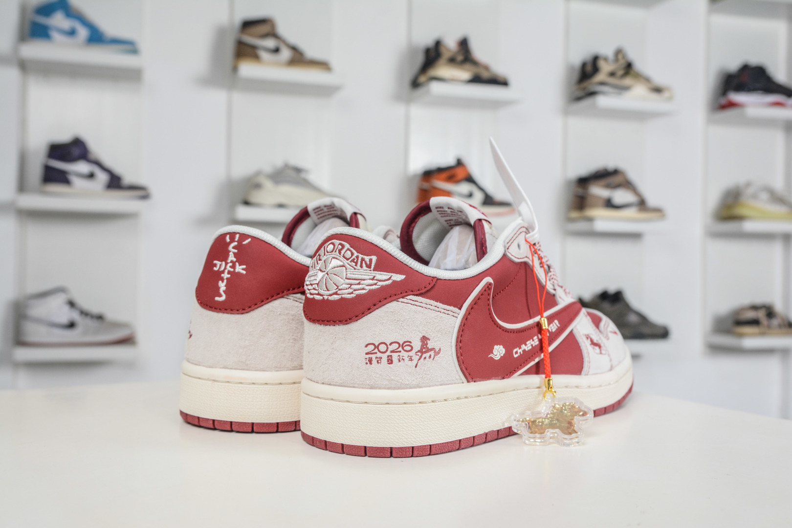TS x Air Jordan AJ1 Low 倒钩低帮马年限定-酒红米白 JP2026-160