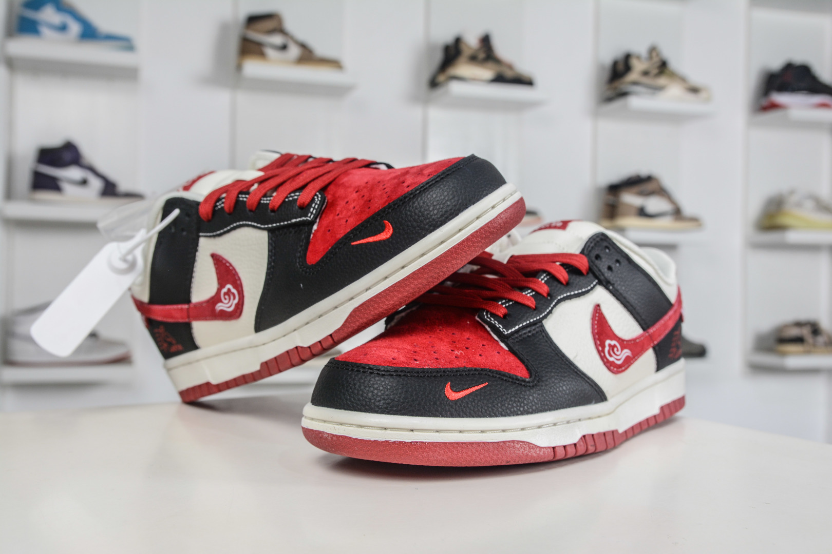 270 Nike SB Dunk Low 马年限定联名-米黑红 XZ5899-120-Chinese UA Cheap High Quatity Brand Clothes Bags handbags Sneakers wholesale wholesaler seller from China Factory suppliers Fashion Clothing Shoes best Quality Beautiful Price 270 Nike SB Dunk Low 马年限定联名-米黑红 XZ5899-120