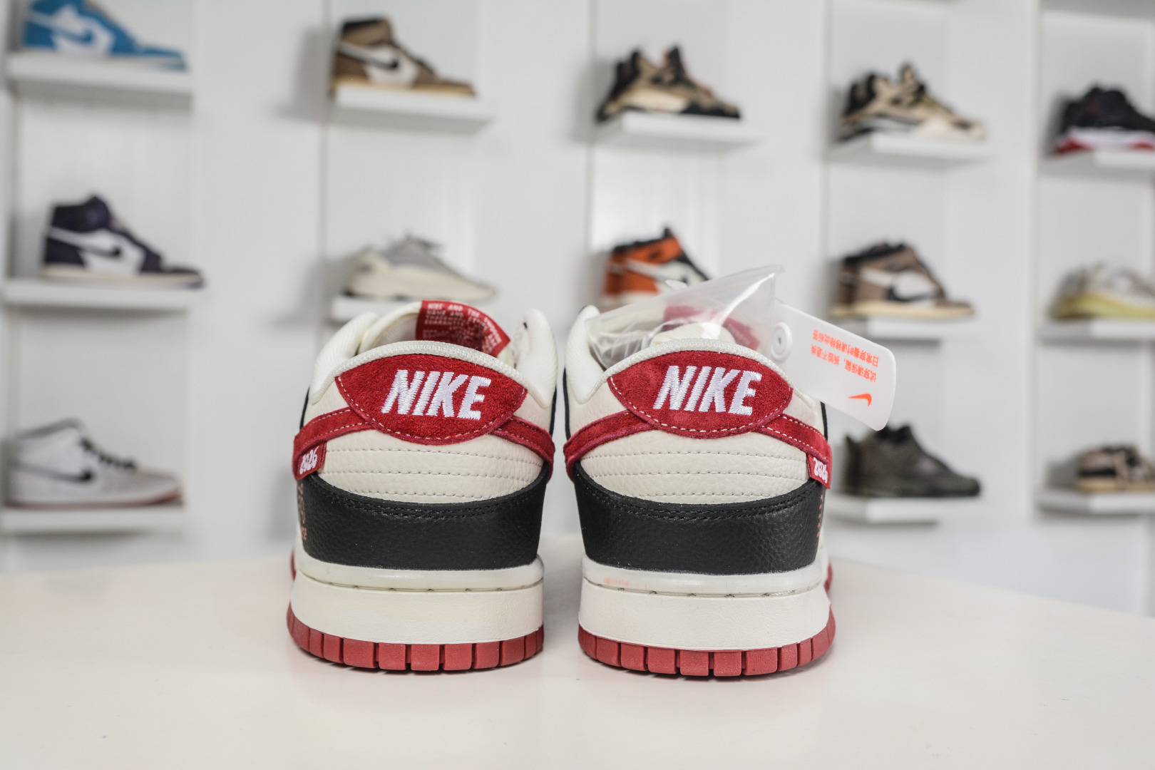 270 Nike SB Dunk Low 马年限定联名-米黑红 XZ5899-120-Chinese UA Cheap High Quatity Brand Clothes Bags handbags Sneakers wholesale wholesaler seller from China Factory suppliers Fashion Clothing Shoes best Quality Beautiful Price 270 Nike SB Dunk Low 马年限定联名-米黑红 XZ5899-120