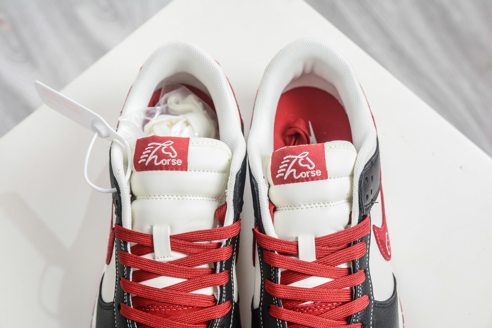 270 Nike SB Dunk Low 马年限定联名-米黑红 XZ5899-120-Chinese UA Cheap High Quatity Brand Clothes Bags handbags Sneakers wholesale wholesaler seller from China Factory suppliers Fashion Clothing Shoes best Quality Beautiful Price 270 Nike SB Dunk Low 马年限定联名-米黑红 XZ5899-120