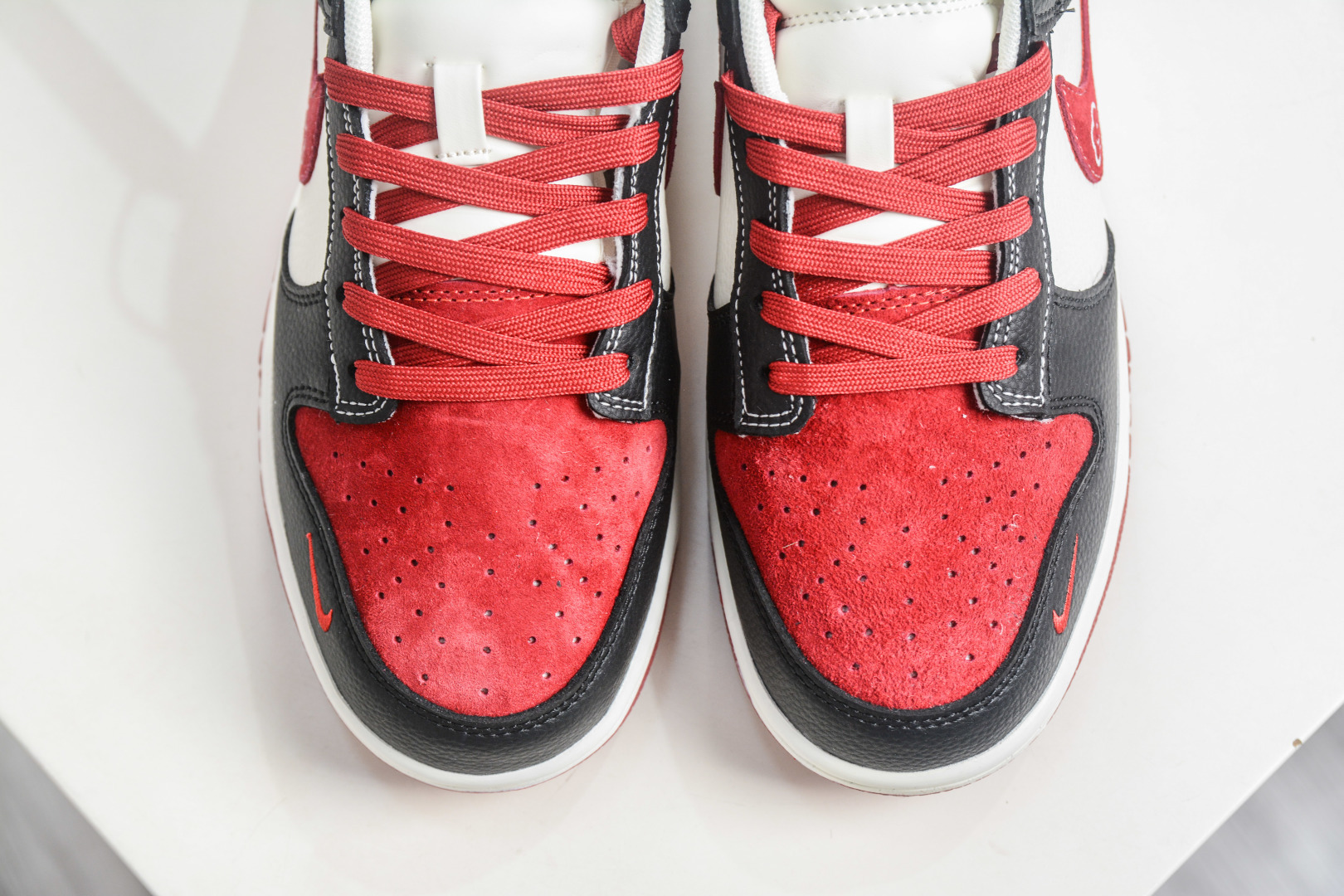 270 Nike SB Dunk Low 马年限定联名-米黑红 XZ5899-120-Chinese UA Cheap High Quatity Brand Clothes Bags handbags Sneakers wholesale wholesaler seller from China Factory suppliers Fashion Clothing Shoes best Quality Beautiful Price 270 Nike SB Dunk Low 马年限定联名-米黑红 XZ5899-120