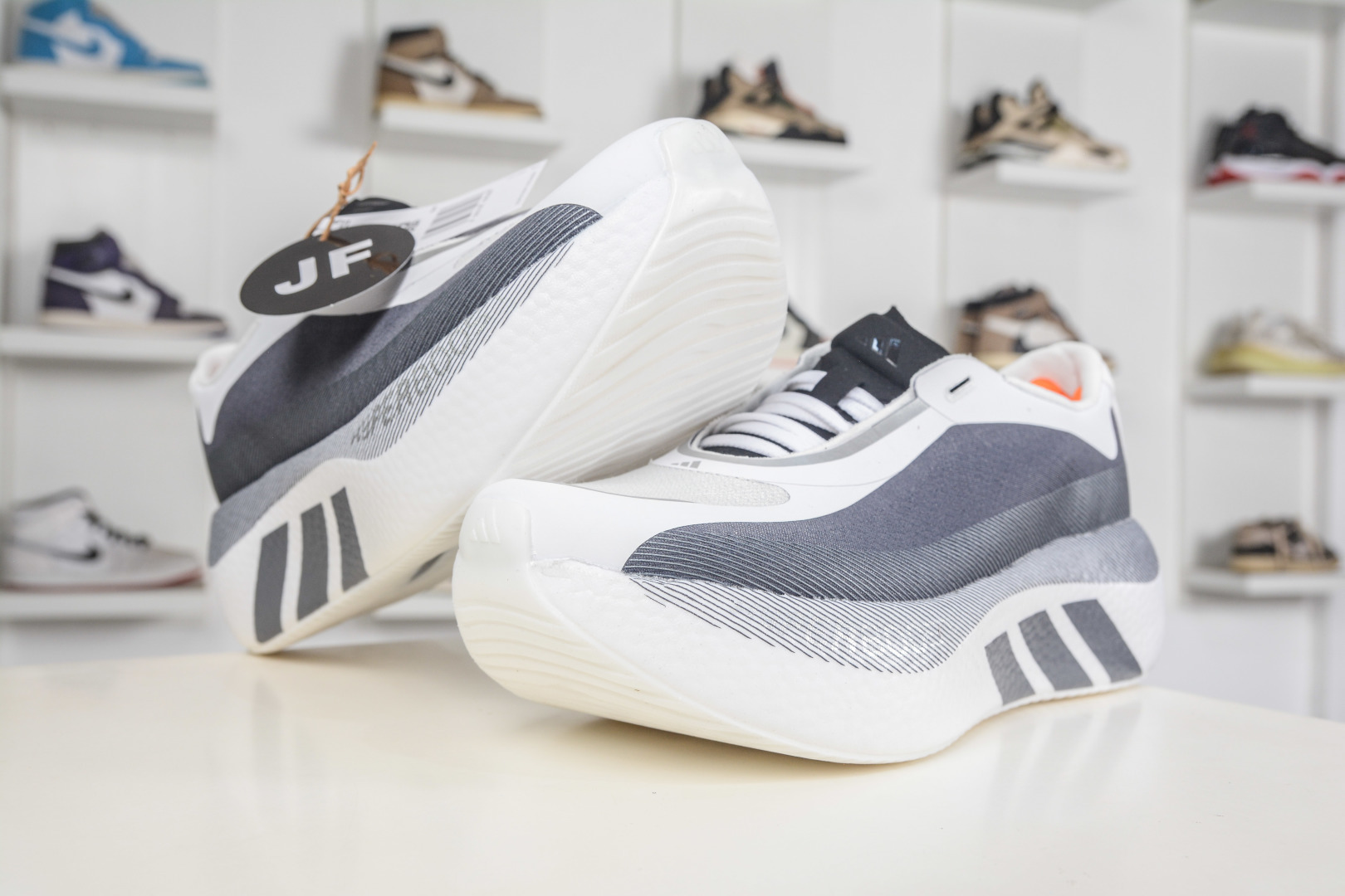 200 AD Hyper Boost Edge M 白灰黑 马拉松轻量竞速运动跑鞋 KJ0751-Chinese UA Cheap High Quatity Brand Clothes Bags handbags Sneakers wholesale wholesaler seller from China Factory suppliers Fashion Clothing Shoes best Quality Beautiful Price 200 AD Hyper Boost Edge M 白灰黑 马拉松轻量竞速运动跑鞋 KJ0751