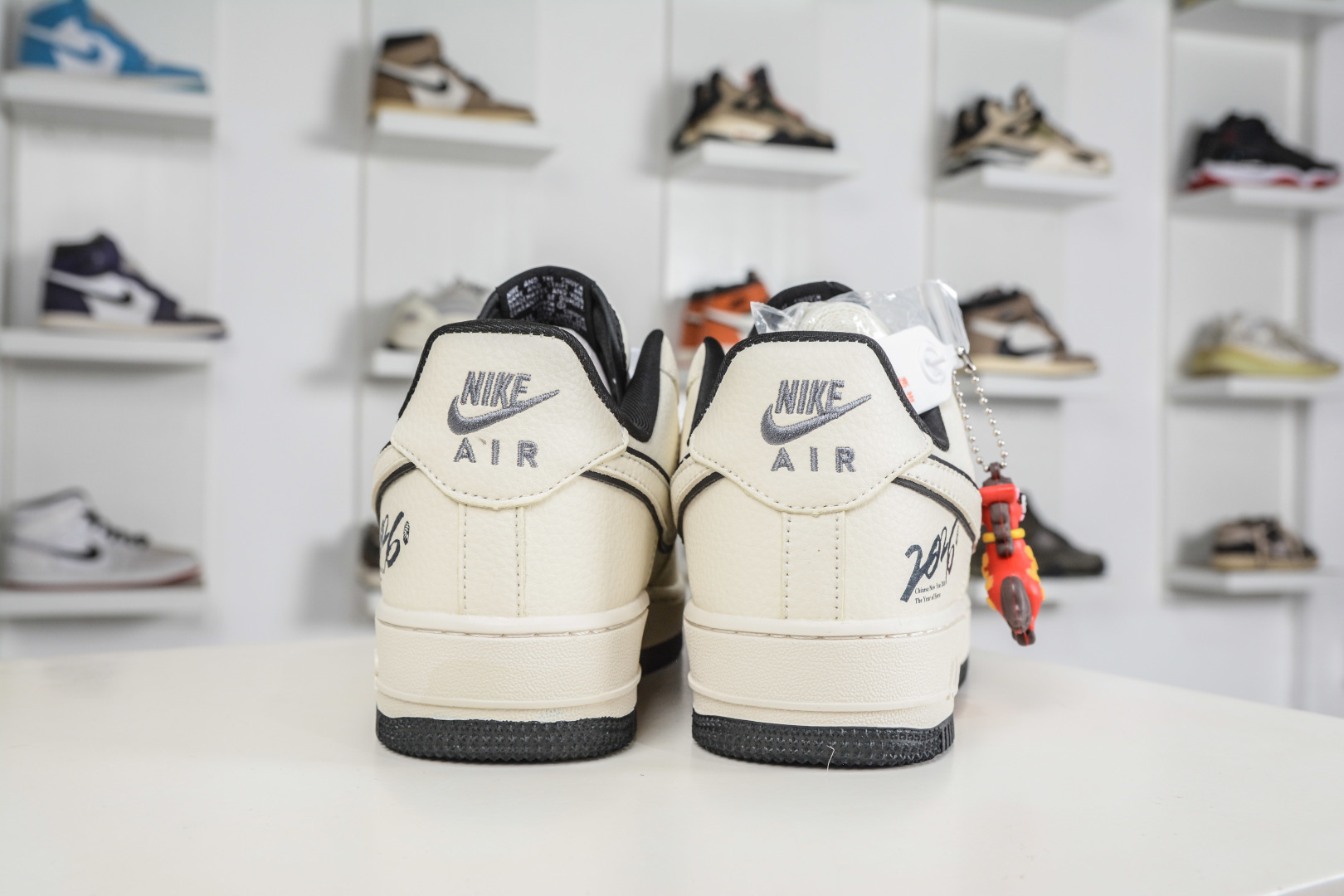 260 Nike Air Force 1 Low 07 马年限定 米白黑色线条 DN1688-821