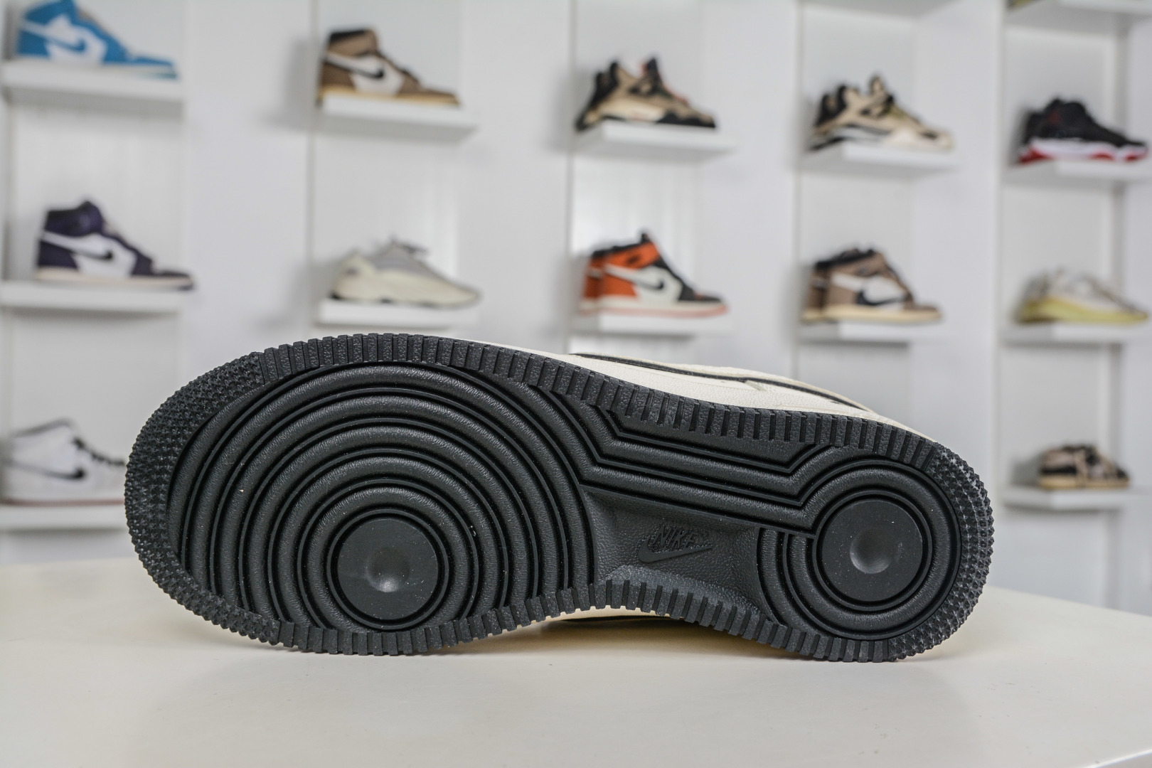 260 Nike Air Force 1 Low 07 马年限定 米白黑色线条 DN1688-821