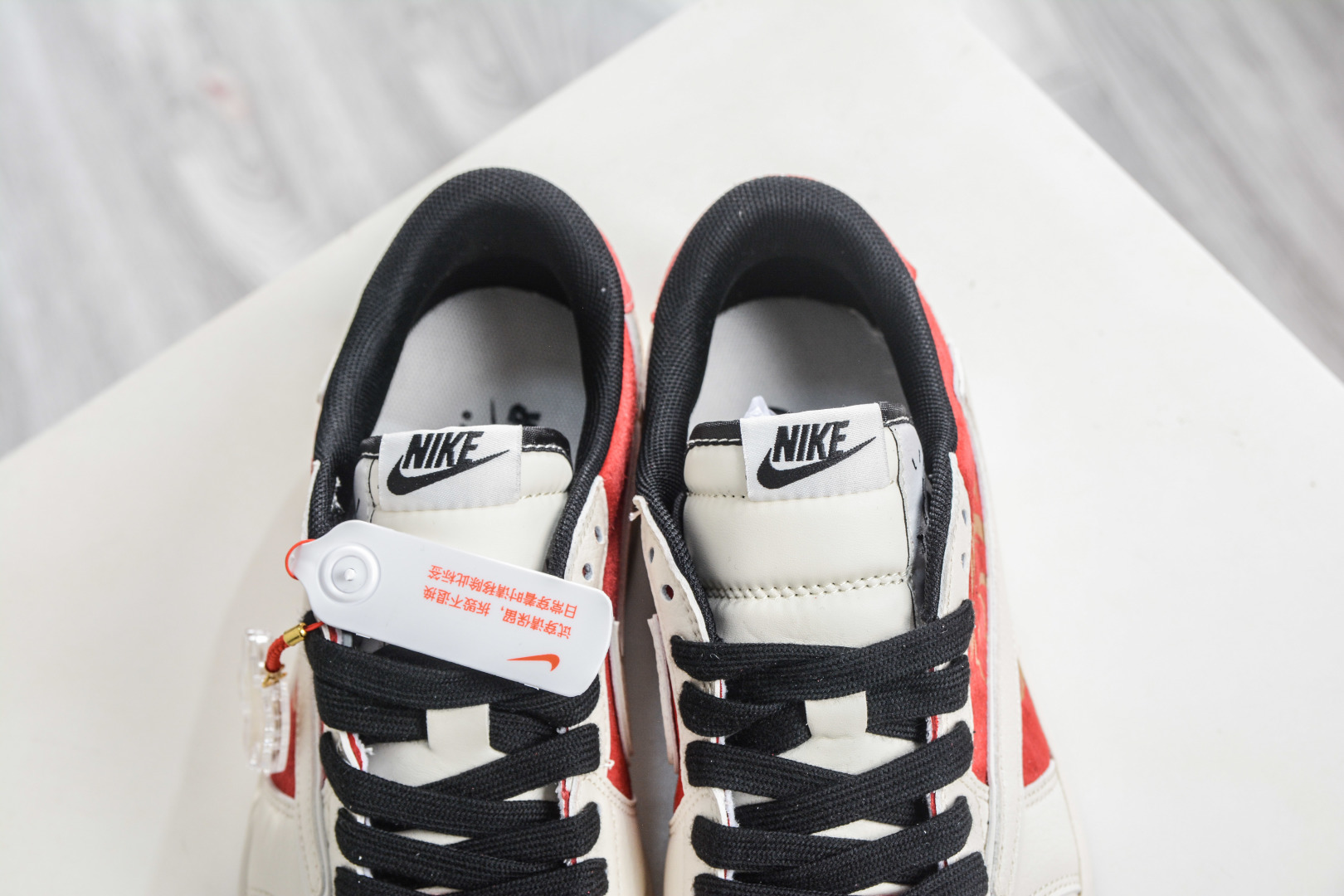 270 TS x Air Jordan AJ1 Low 倒钩低帮马年限定-白红金 JP2026-161