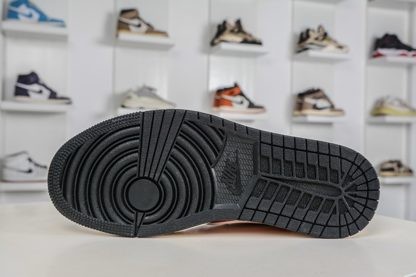 270 TS x Air Jordan AJ1 Low 倒钩低帮马年限定-白红金 JP2026-161