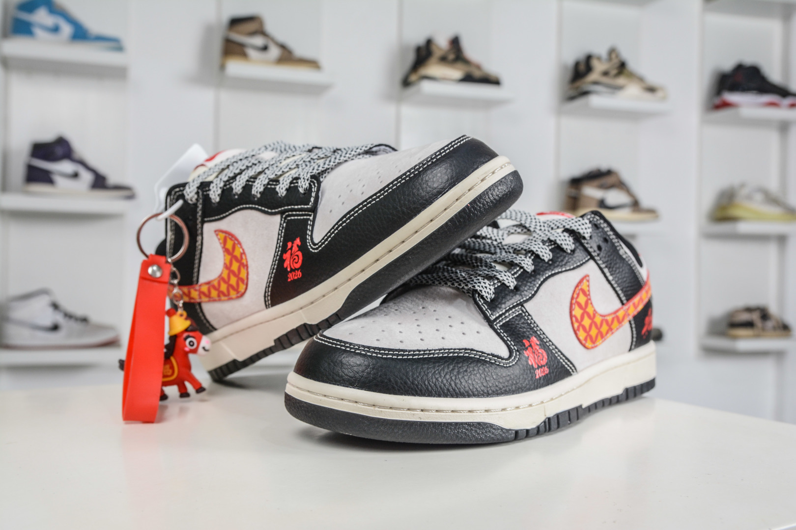 Nike SB Dunk Low 马年限定联名-米灰黑金 MY9969-906-Top High Quatity Cheap Sneakers Fashion Clothing Clothes Bags handbags Shoes of all Brand wholesale With The best Quality And Beautiful Price from China Factory Chinese suppliers wholesaler seller Nike SB Dunk Low 马年限定联名-米灰黑金 MY9969-906