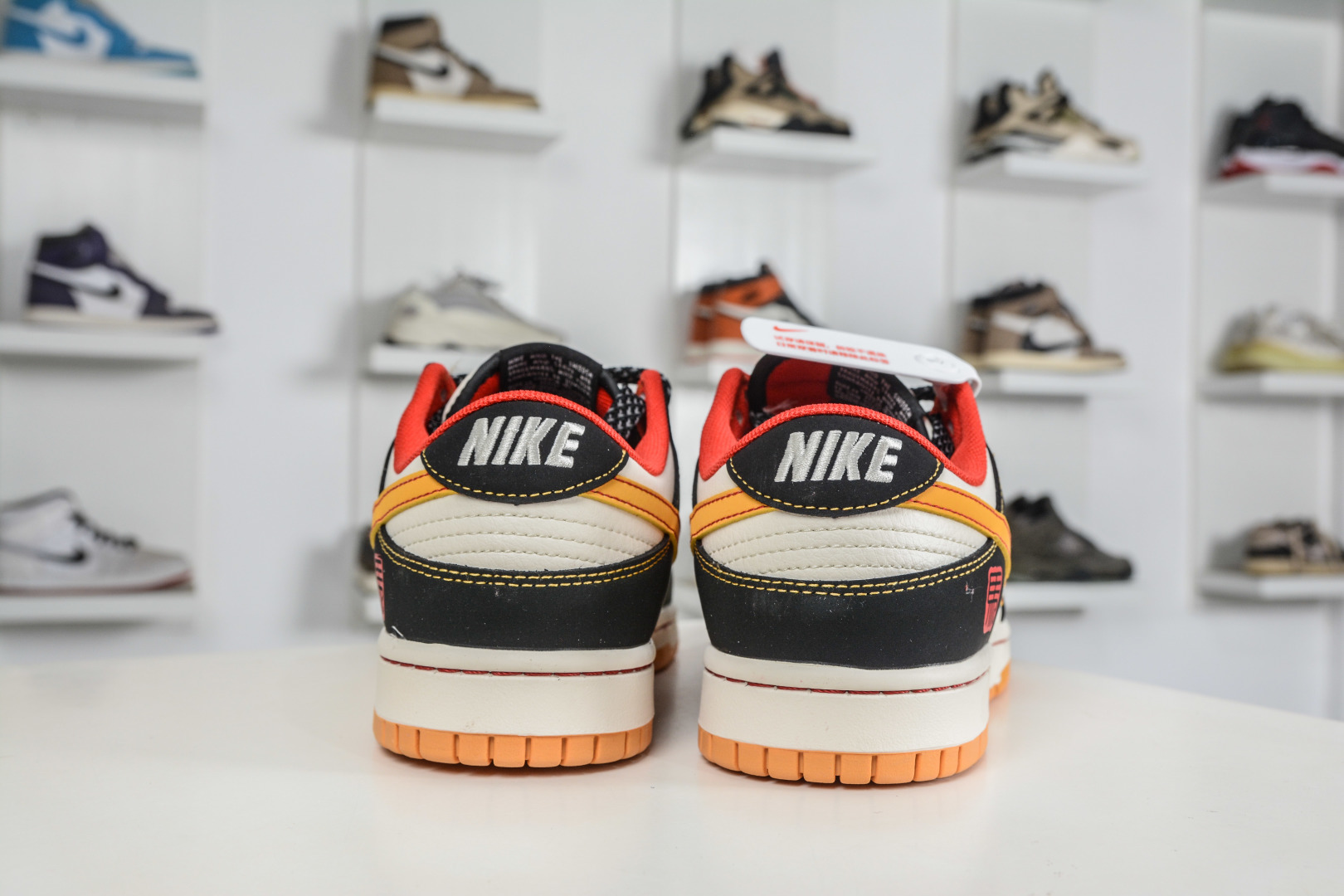 Nike SB Dunk Low 马年限定联名-黑金红 QW5288-107