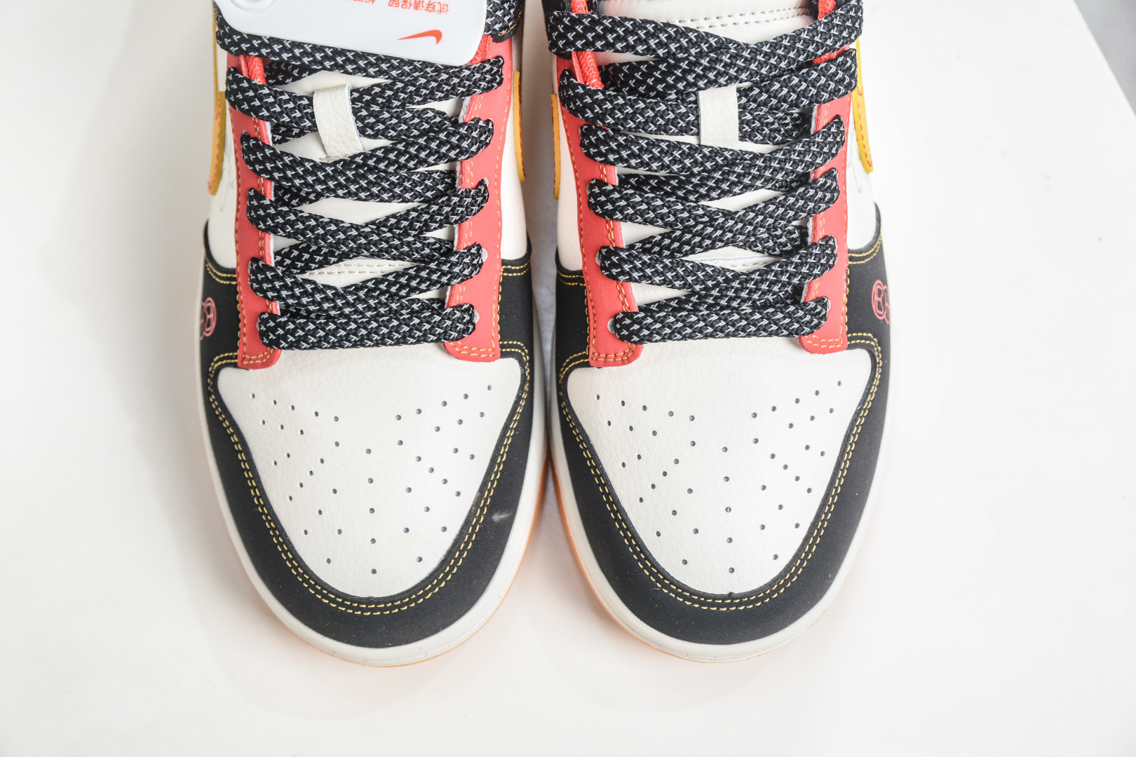 Nike SB Dunk Low 马年限定联名-黑金红 QW5288-107