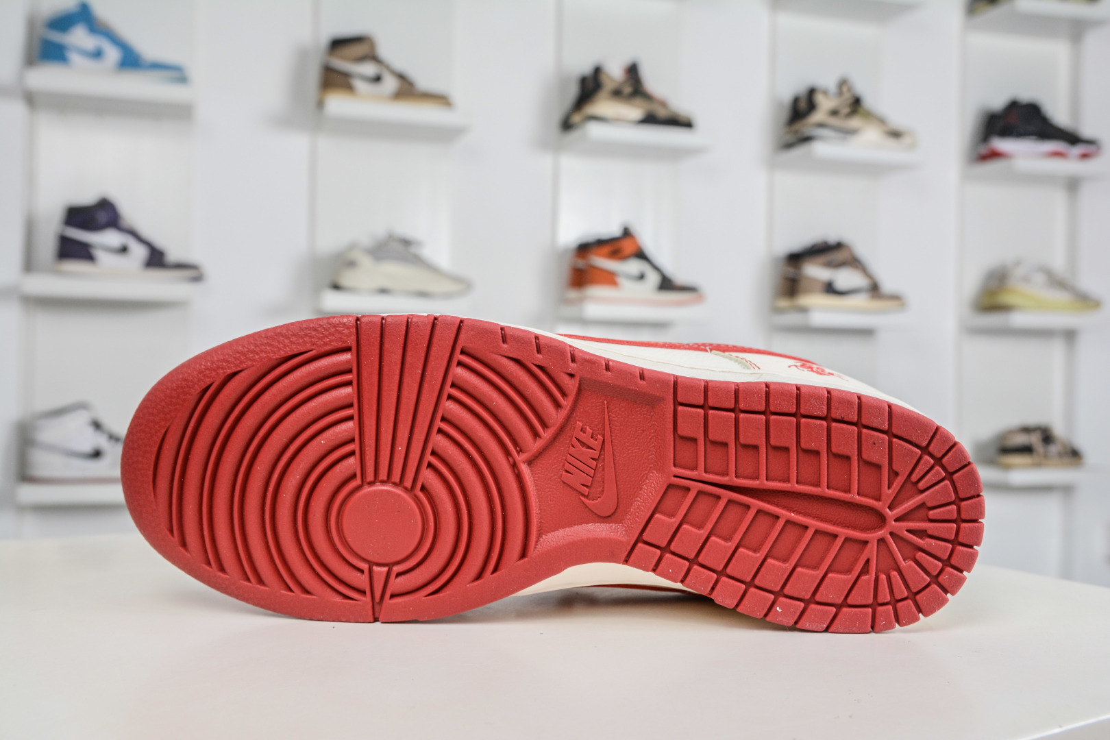 270 Nike SB Dunk Low 马年限定联名-米白红 JJ2508-604-Chinese UA Cheap High Quatity Brand Clothes Bags handbags Sneakers wholesale wholesaler seller from China Factory suppliers Fashion Clothing Shoes best Quality Beautiful Price 270 Nike SB Dunk Low 马年限定联名-米白红 JJ2508-604