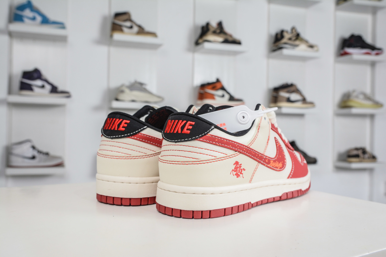 270 Nike SB Dunk Low 马年限定联名-米白红 JJ2508-604-Chinese UA Cheap High Quatity Brand Clothes Bags handbags Sneakers wholesale wholesaler seller from China Factory suppliers Fashion Clothing Shoes best Quality Beautiful Price 270 Nike SB Dunk Low 马年限定联名-米白红 JJ2508-604