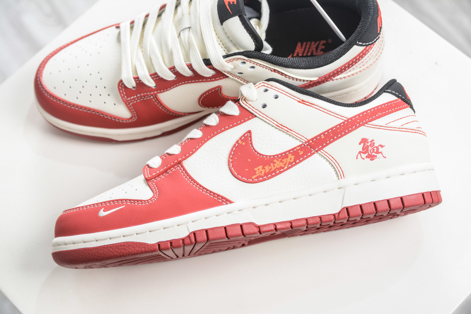 270 Nike SB Dunk Low 马年限定联名-米白红 JJ2508-604-Chinese UA Cheap High Quatity Brand Clothes Bags handbags Sneakers wholesale wholesaler seller from China Factory suppliers Fashion Clothing Shoes best Quality Beautiful Price 270 Nike SB Dunk Low 马年限定联名-米白红 JJ2508-604